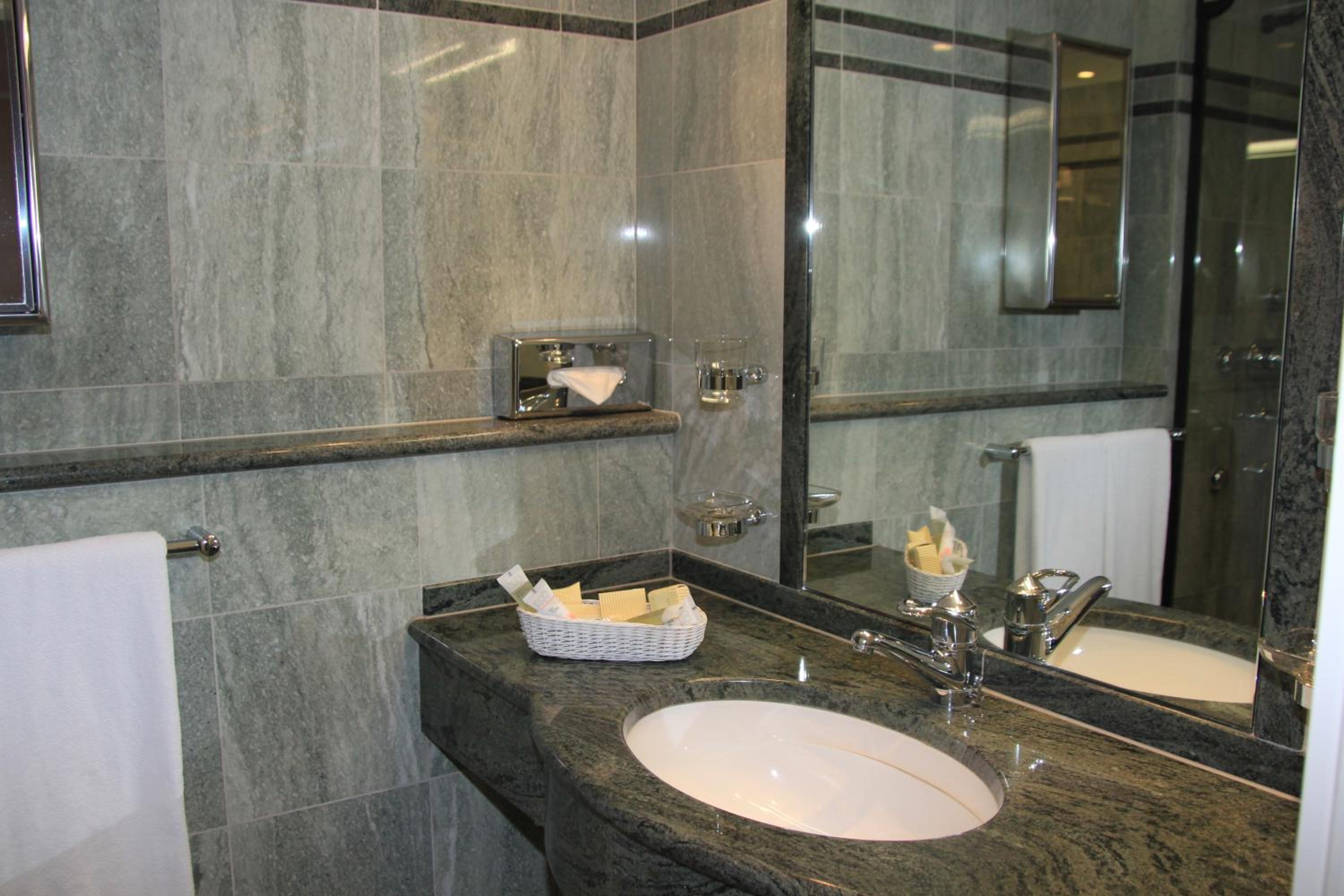 Standard Suite with Sofa photo 3