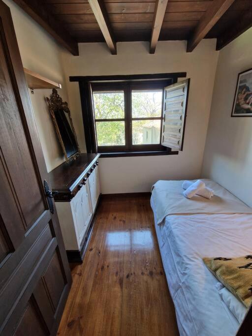Three-Bedroom House photo 3