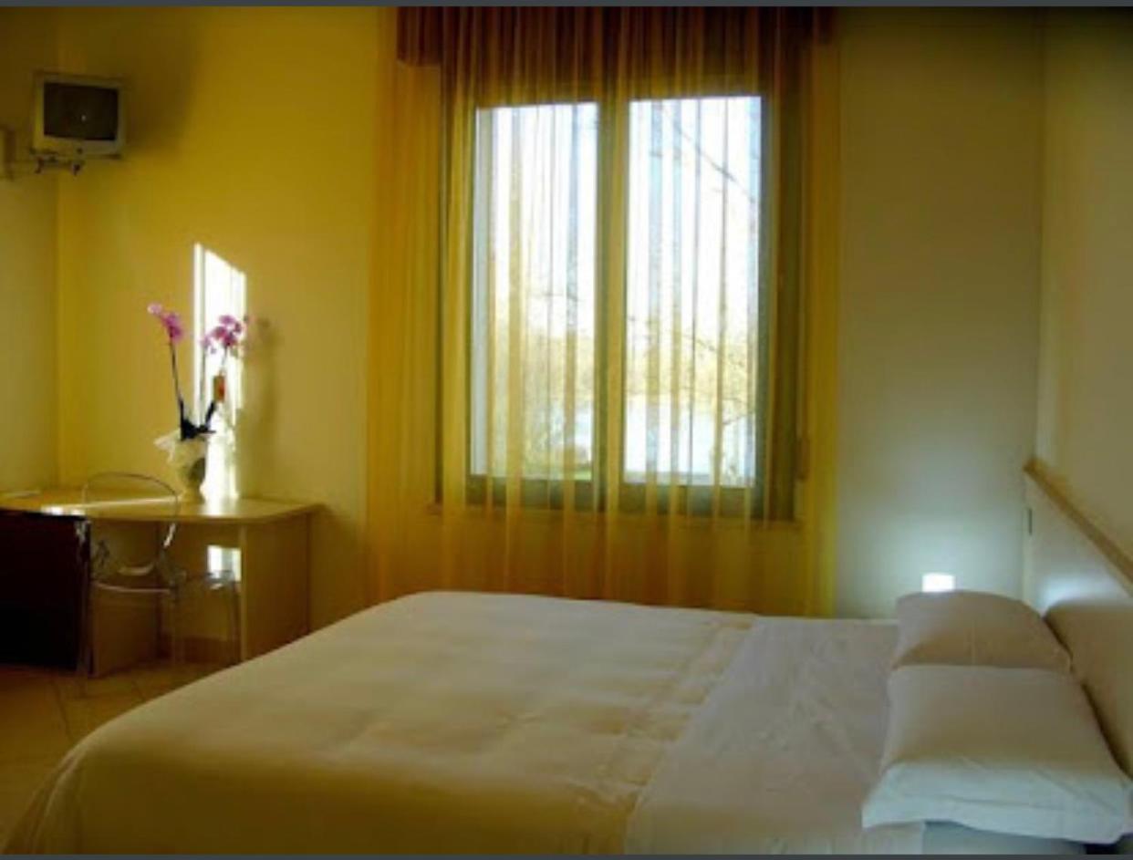 King Room with Spa Bath photo 3