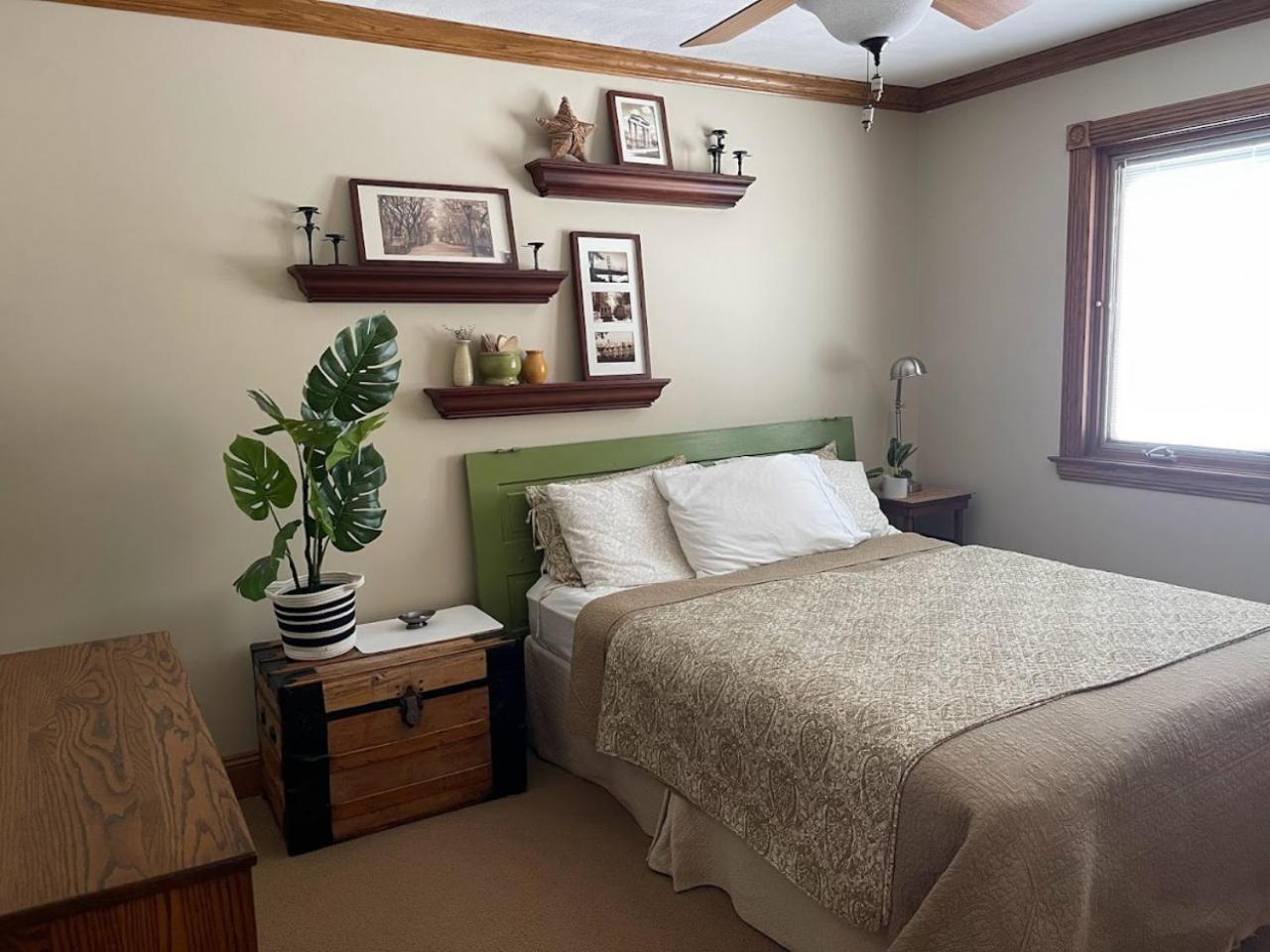 Three-Bedroom House photo 1