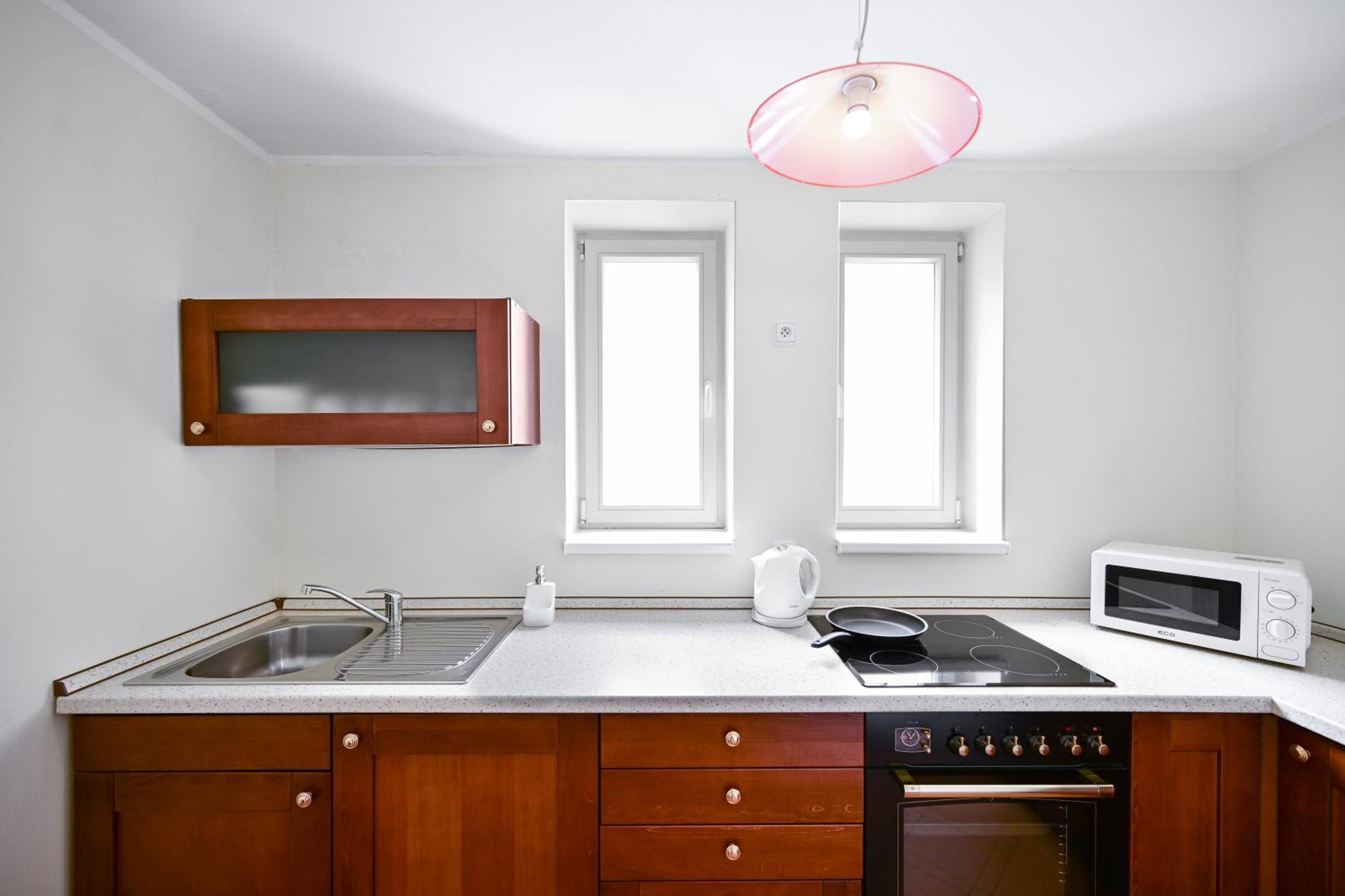 Two-Bedroom Apartment with Balcony - Photo 5