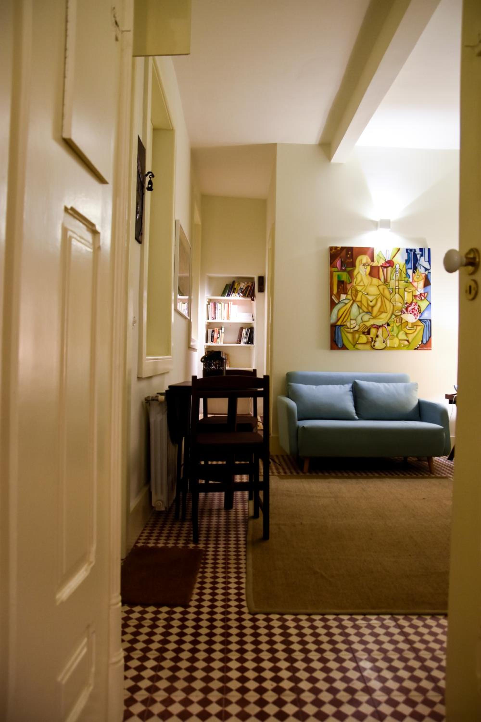 Family Room with Bathroom - Photo 4