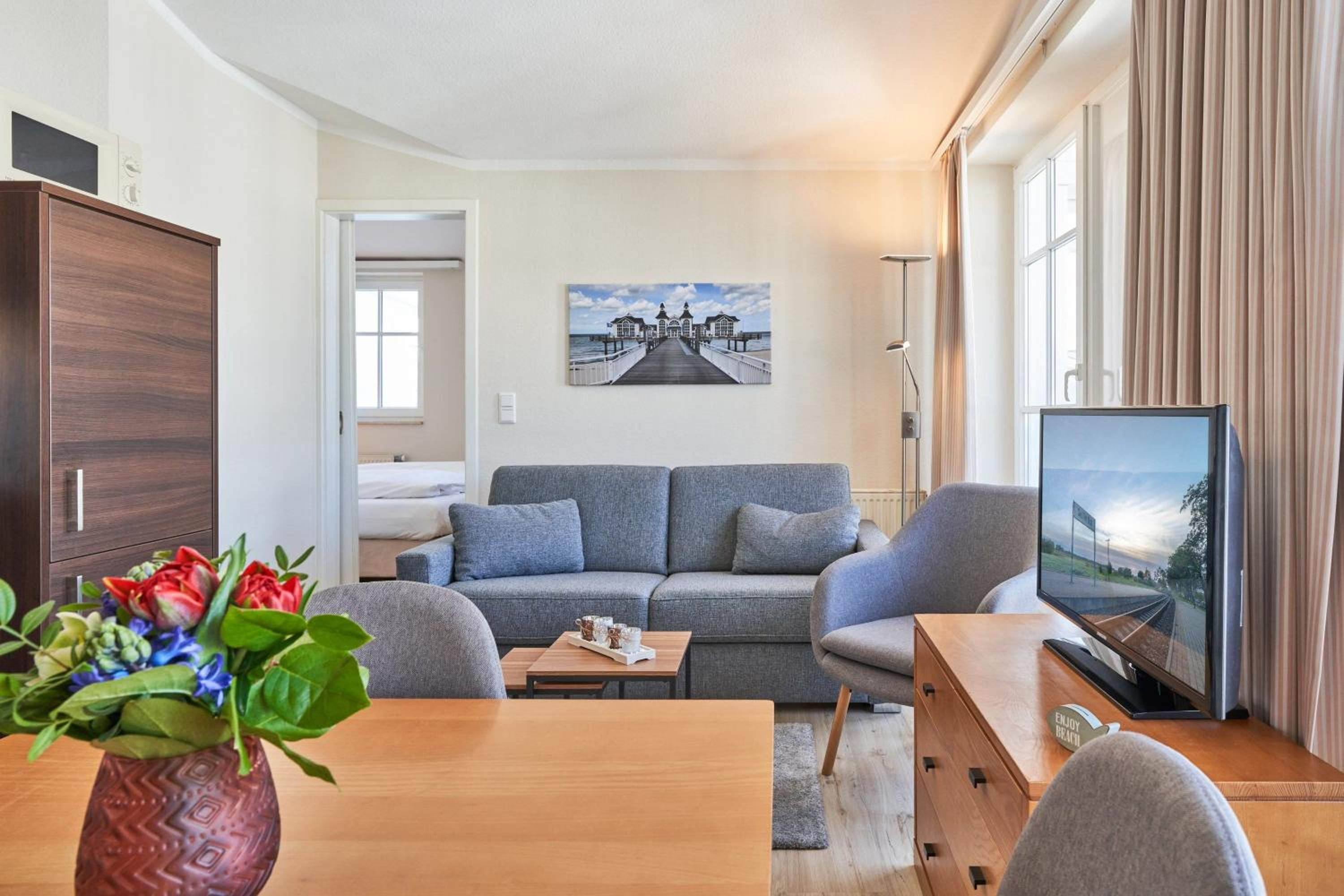 Apartment photo 1