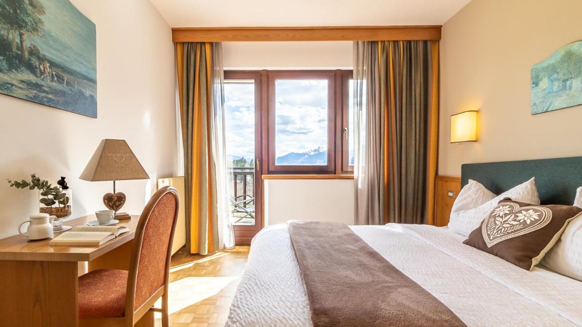 Standard Double or Twin Room photo 2