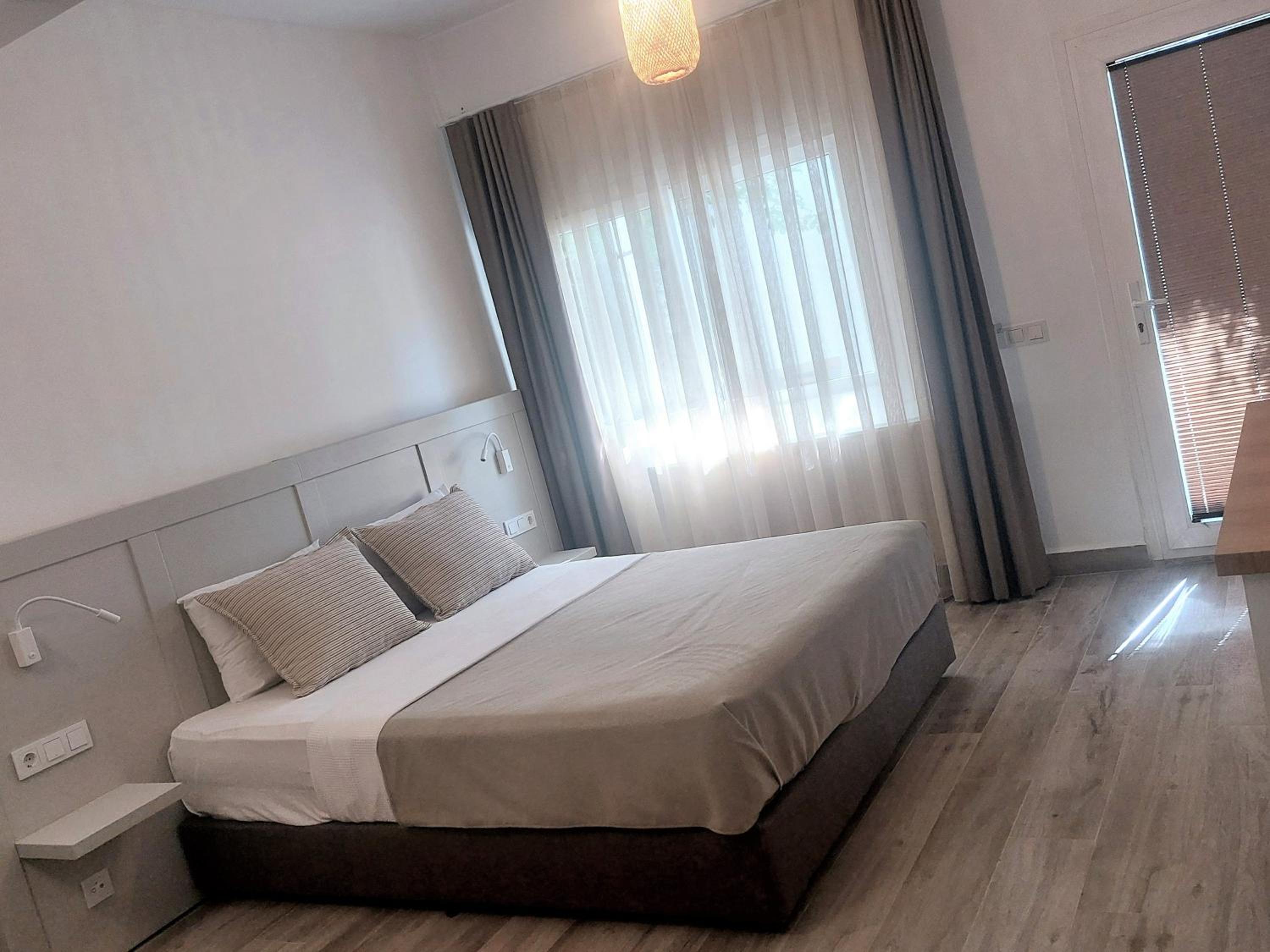 Standard  Room - Photo 9