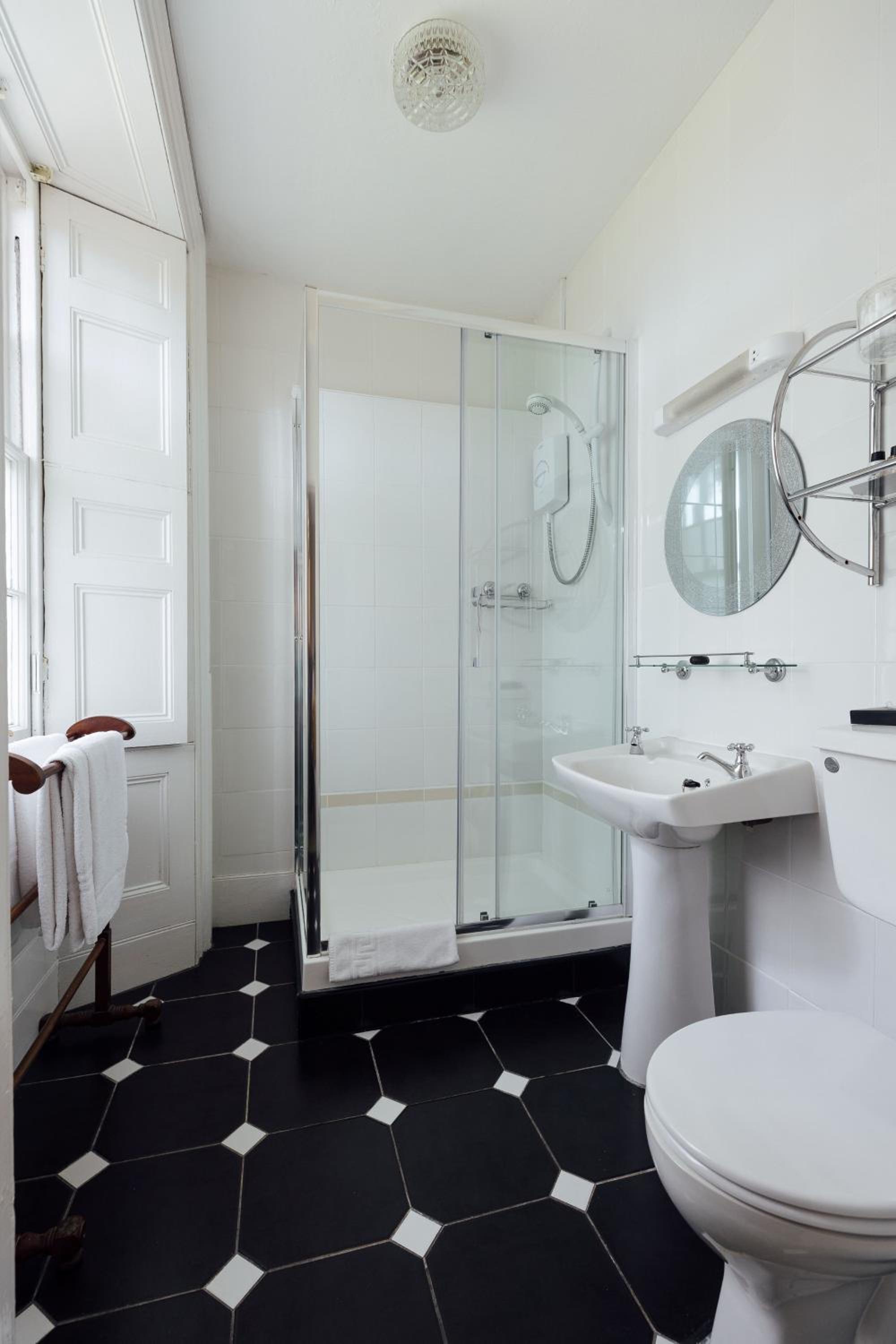 Small Double Room - Ground Floor photo 2