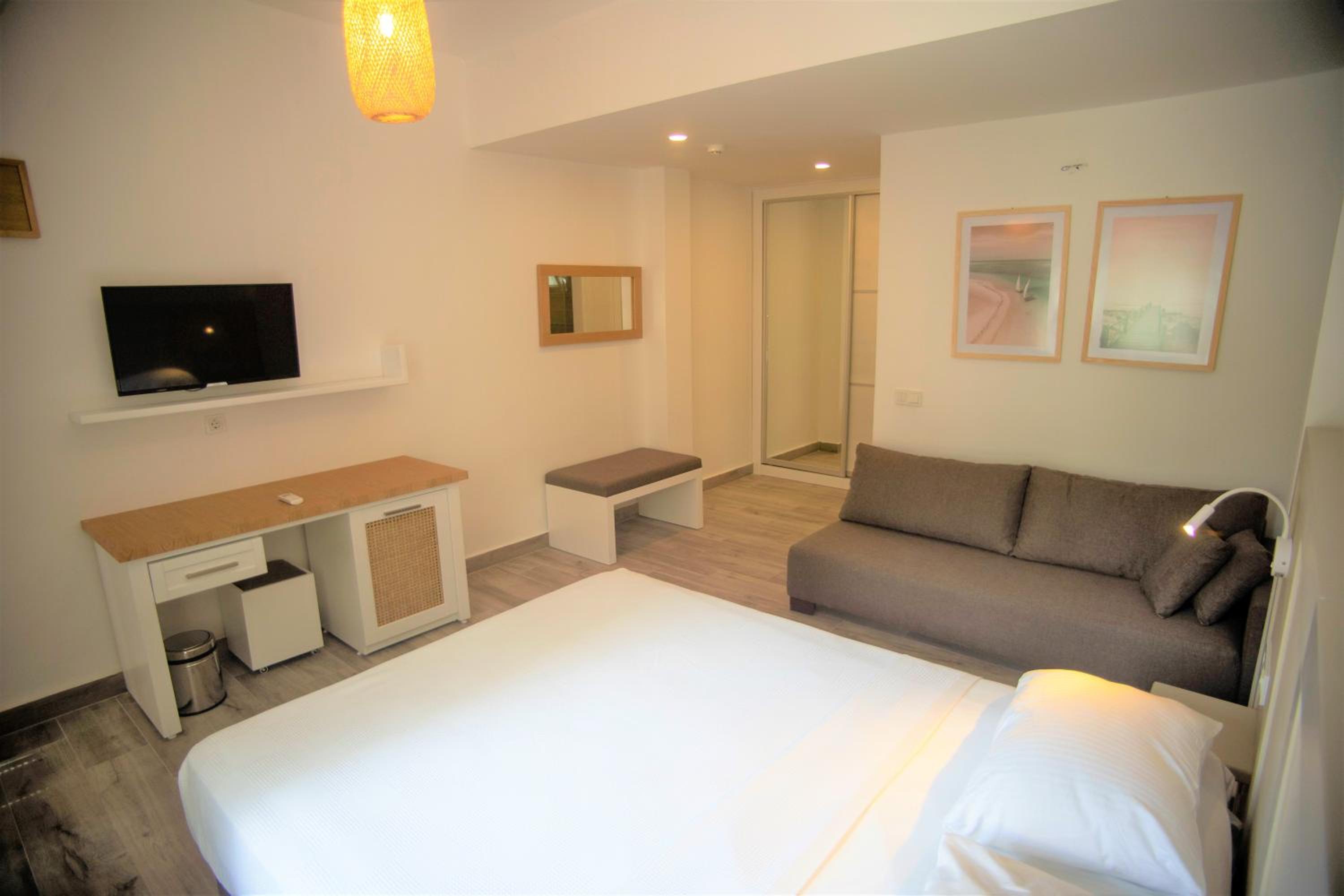 Standard  Room - Photo 10
