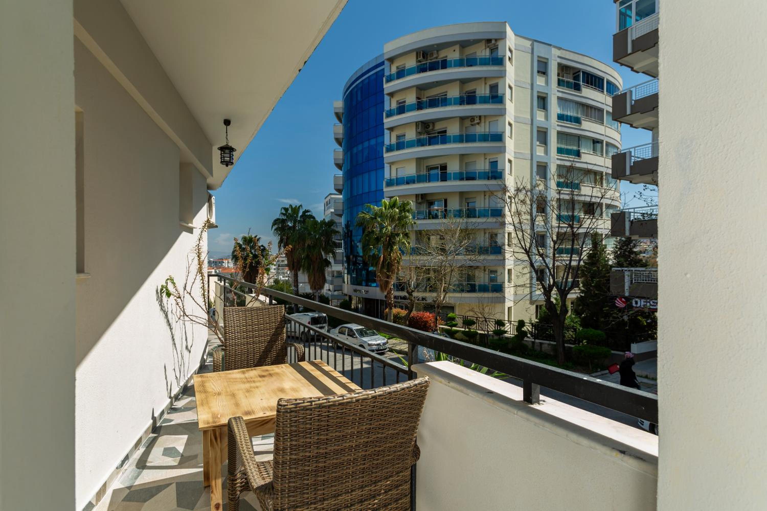 Double Room with Balcony - Photo 9
