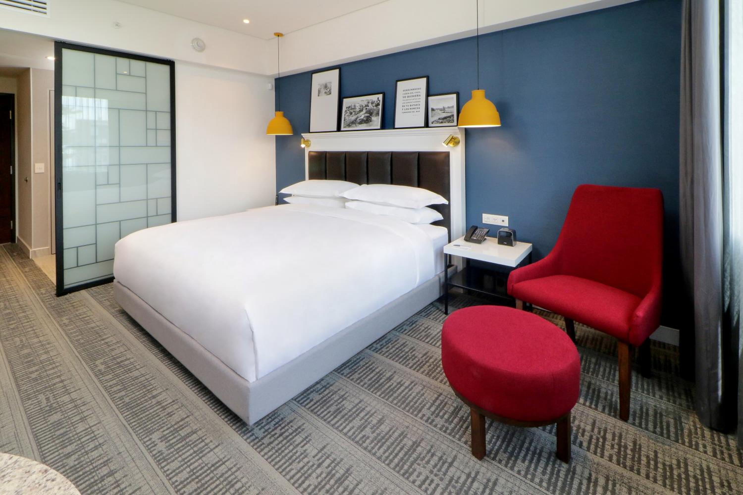 Standard King Room - Photo 1