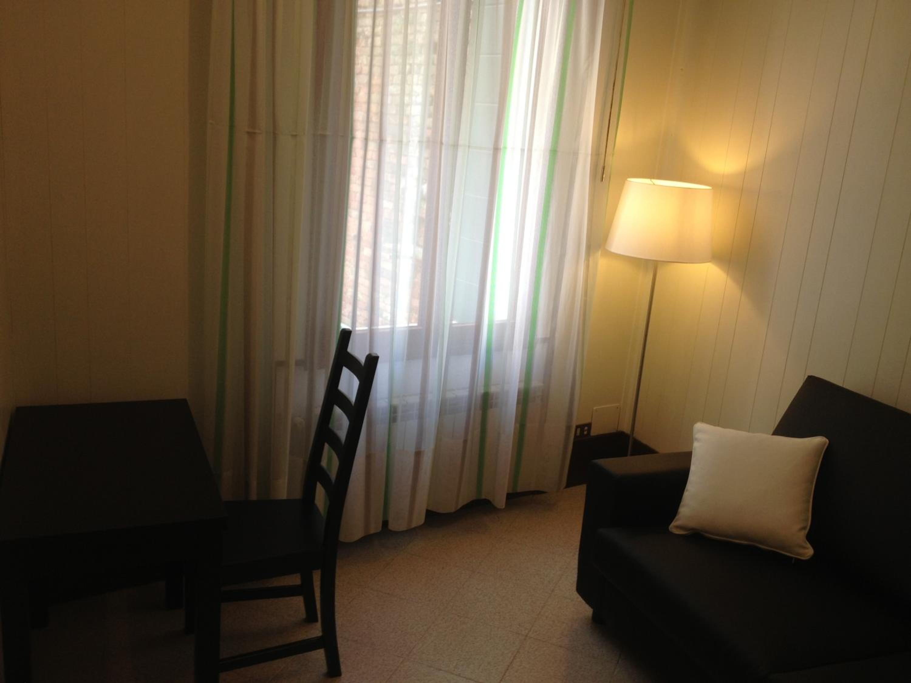 One-Bedroom Apartment photo 3