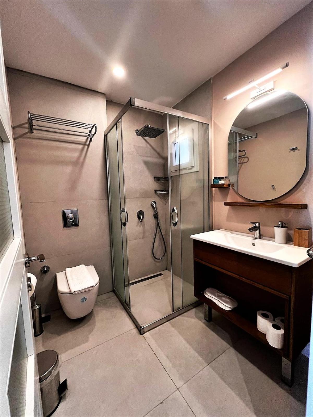 Standard Double Room - Photo 4
