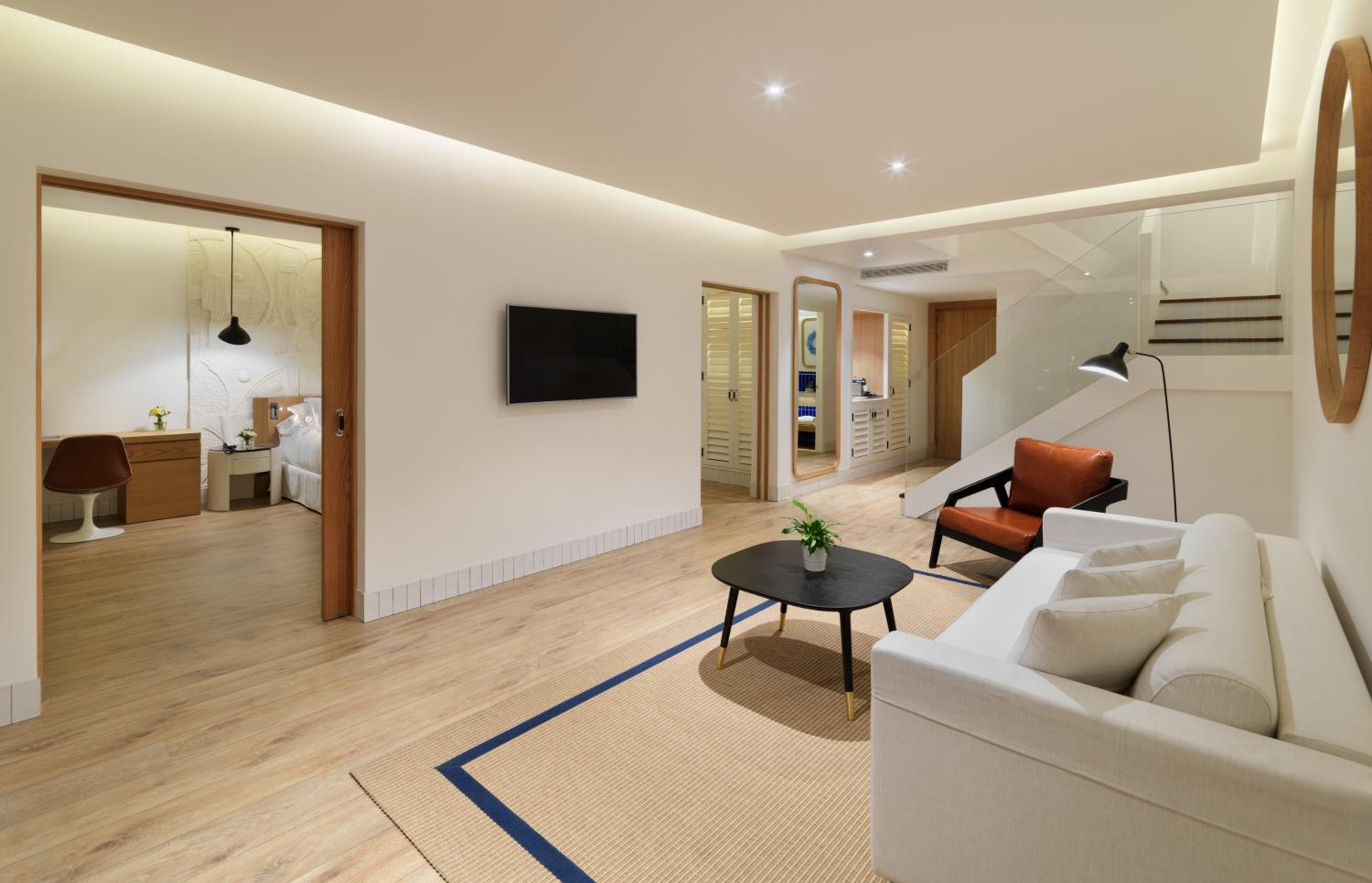 Suite Rooftop (2 Adults + 3 Children)