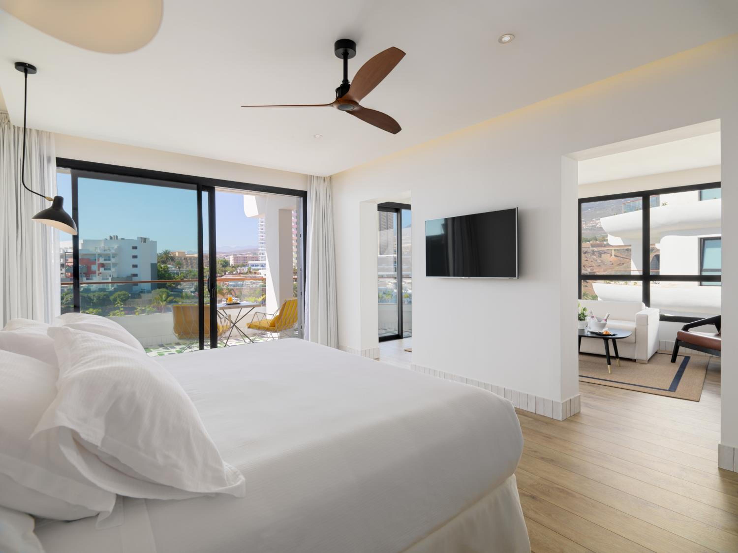 Junior Suite Privilege (1 Adult + 2 Children)