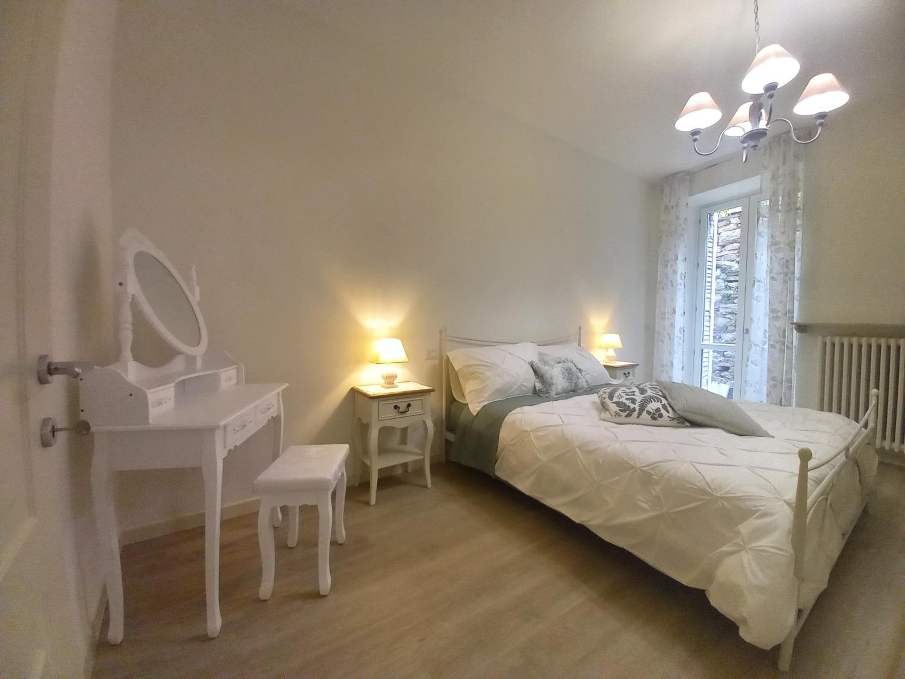 Three-Bedroom Apartment photo 2