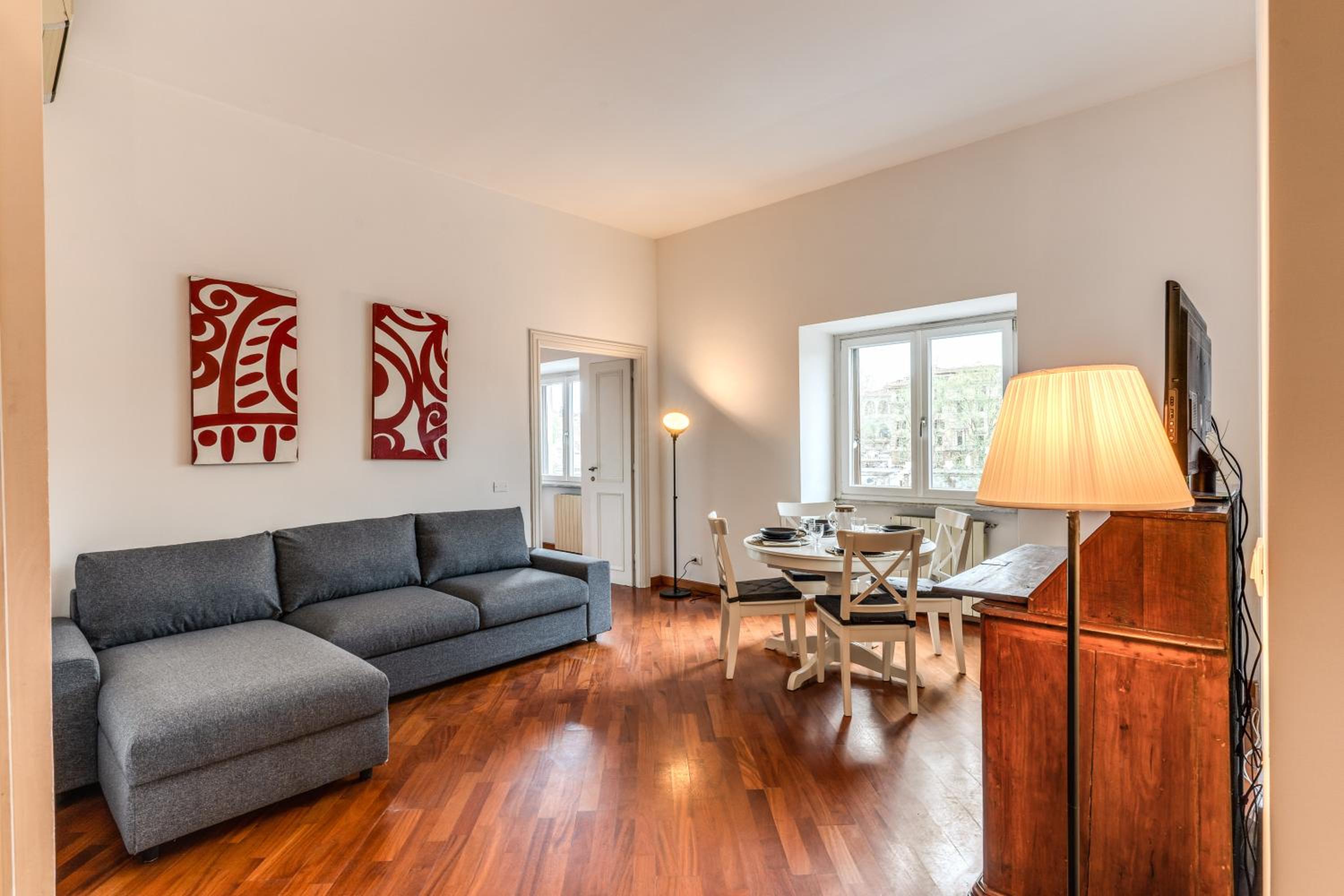 One-Bedroom Apartment