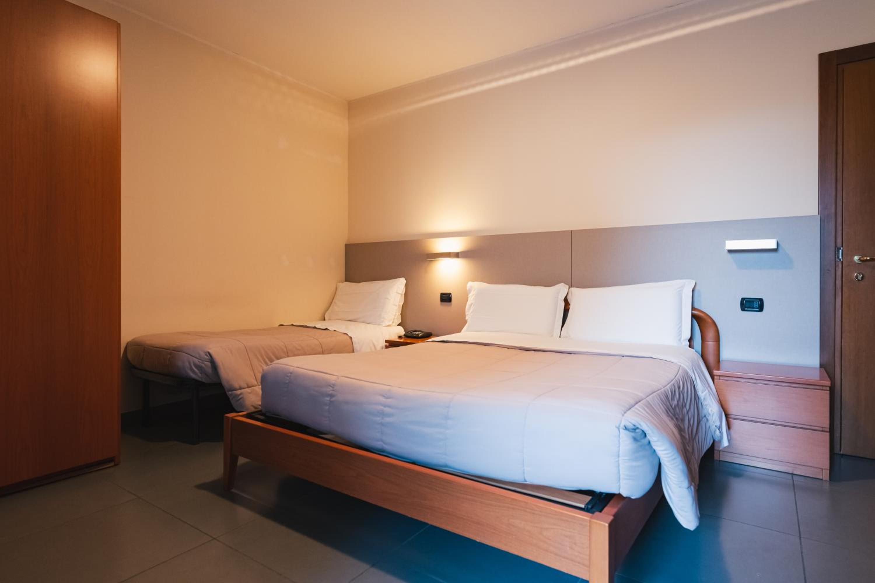 Triple Room - Photo 1