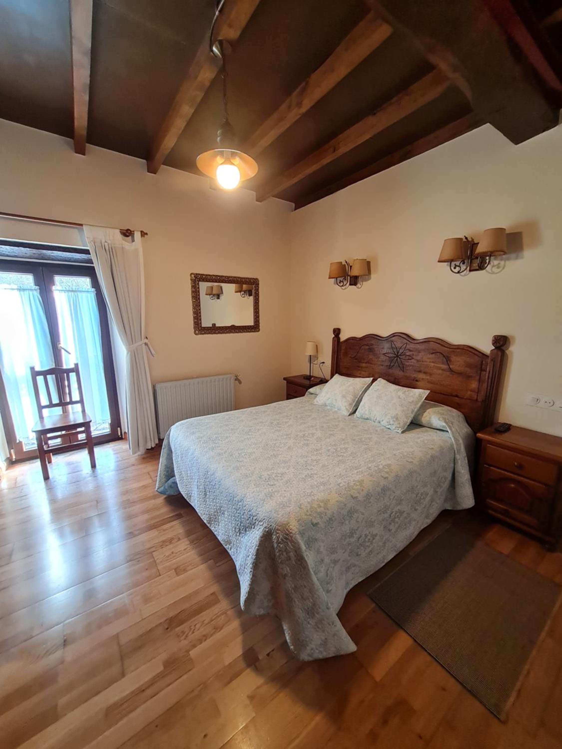 Double Room - Photo 5