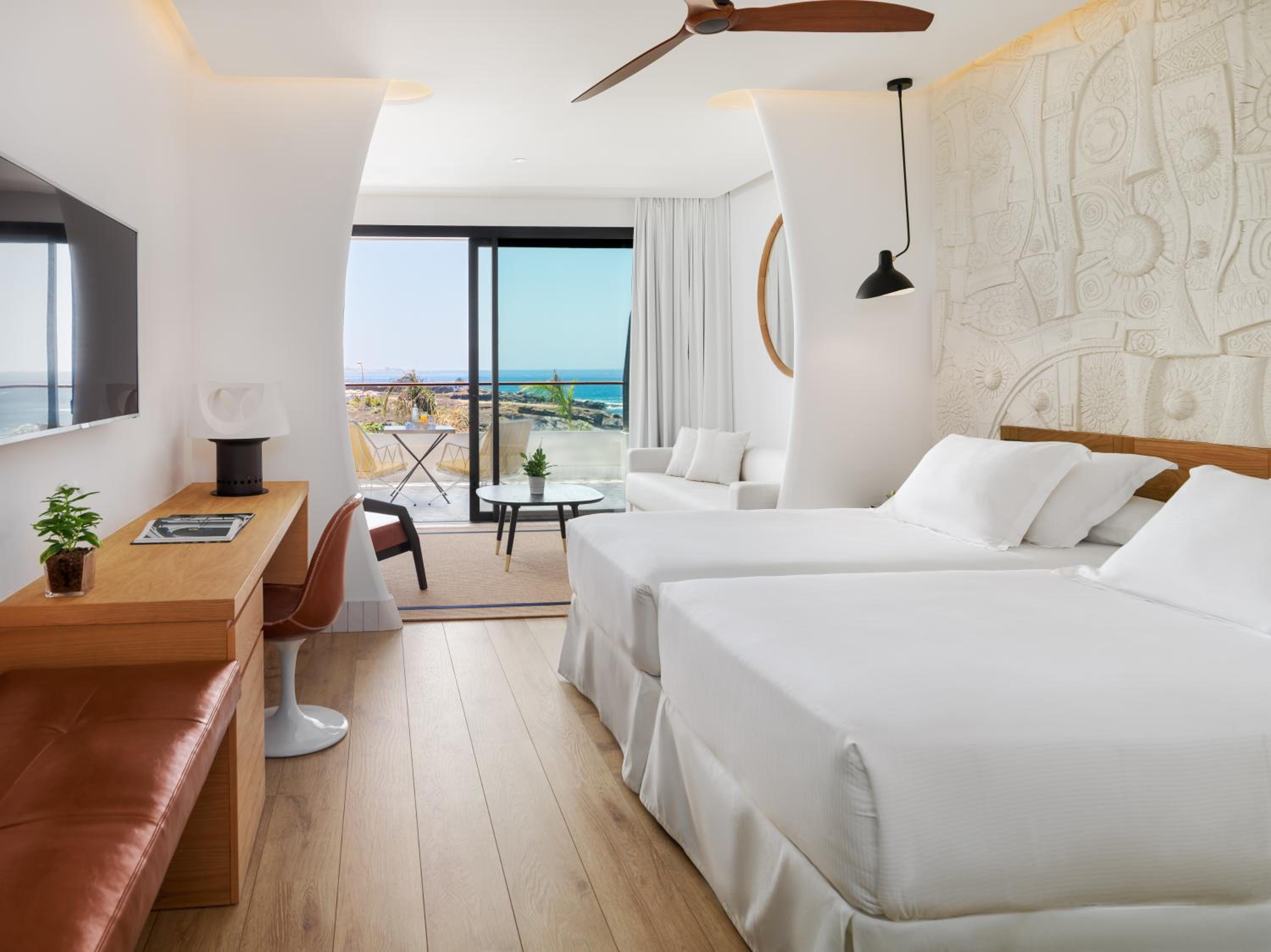 Double or Twin Room with Sea View