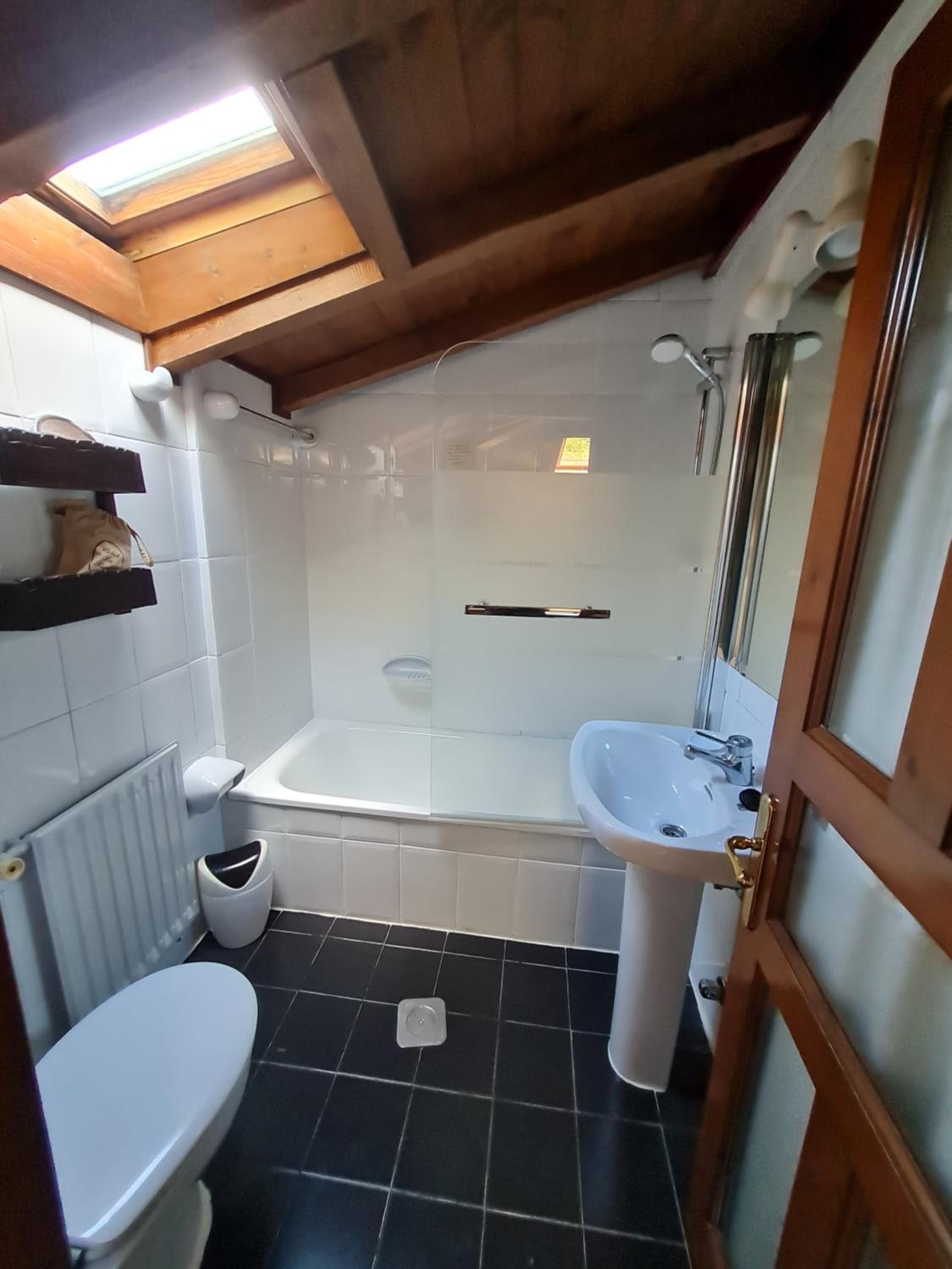 Small Double Room - Photo 3