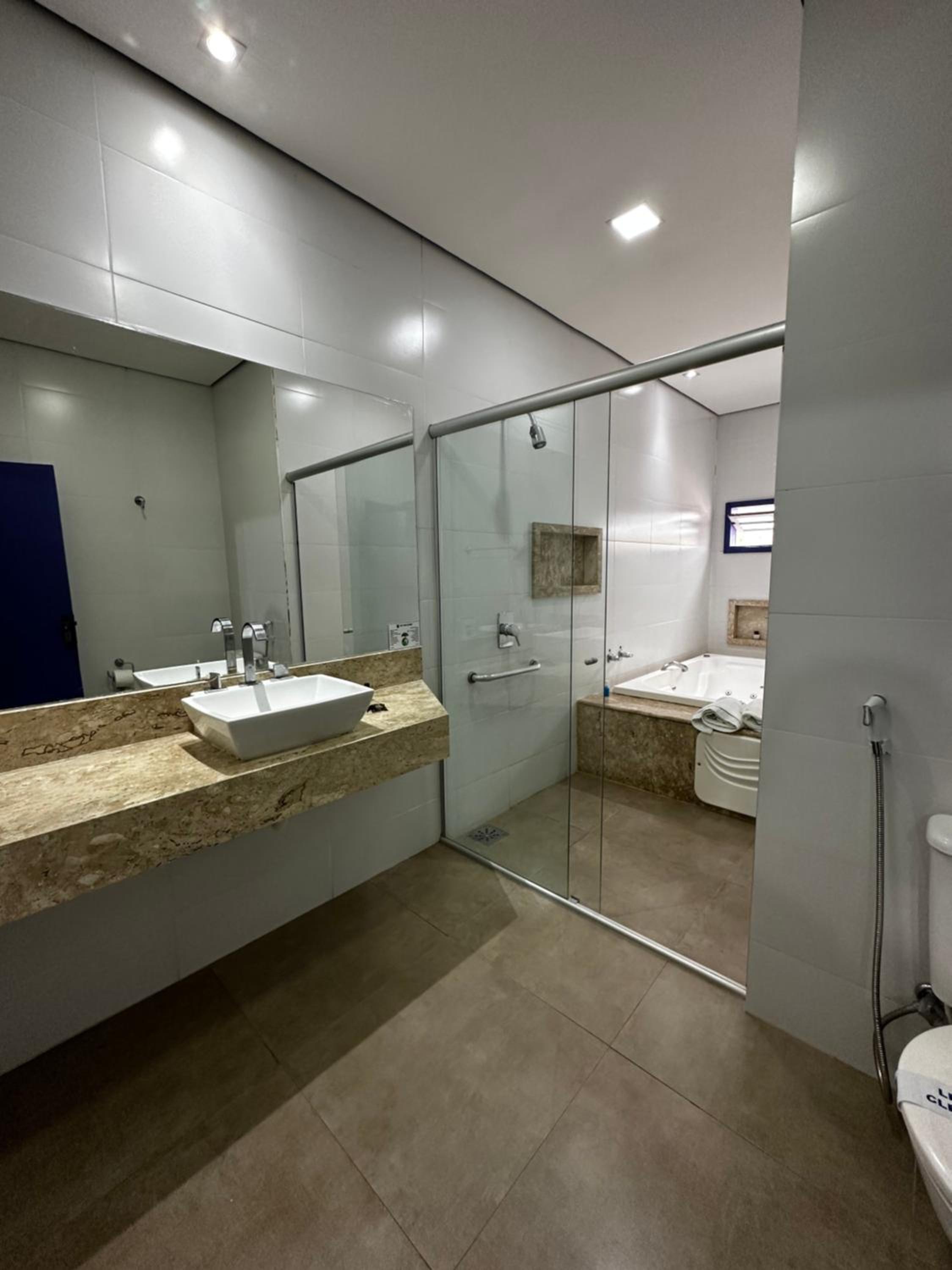 Double Room with Spa Bath photo 3