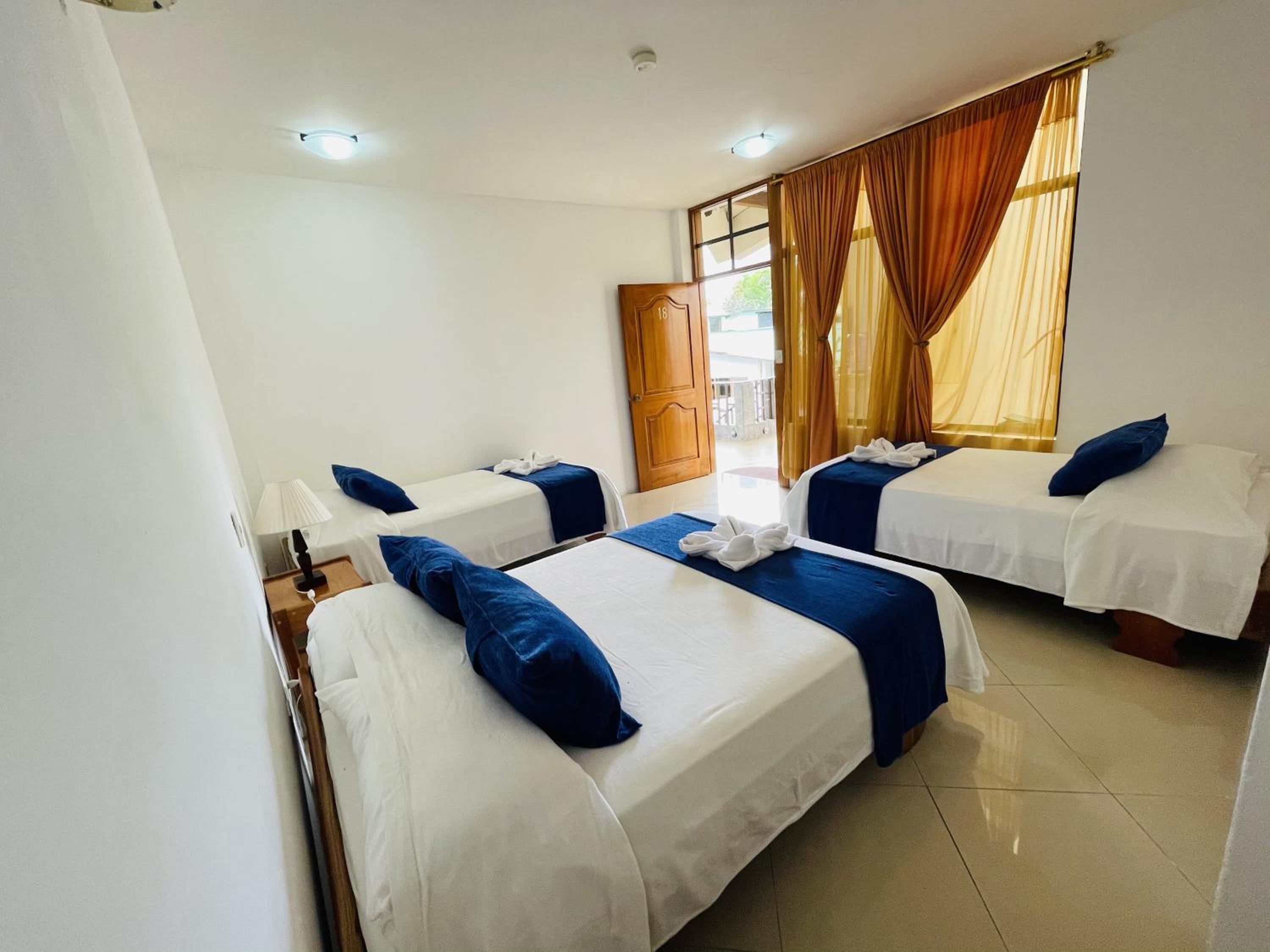 Standard Triple Room photo 2