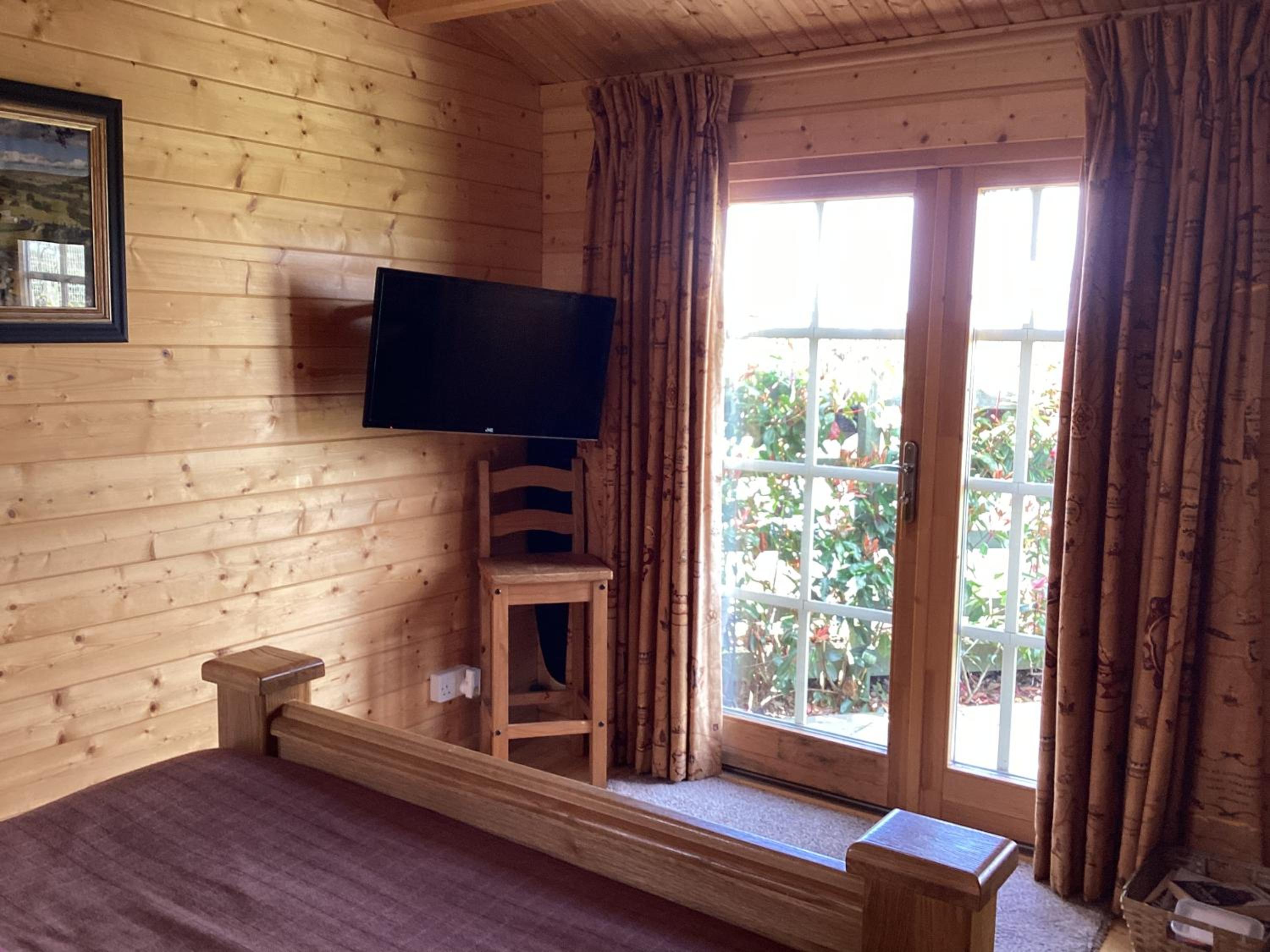 Double Room - Photo 12