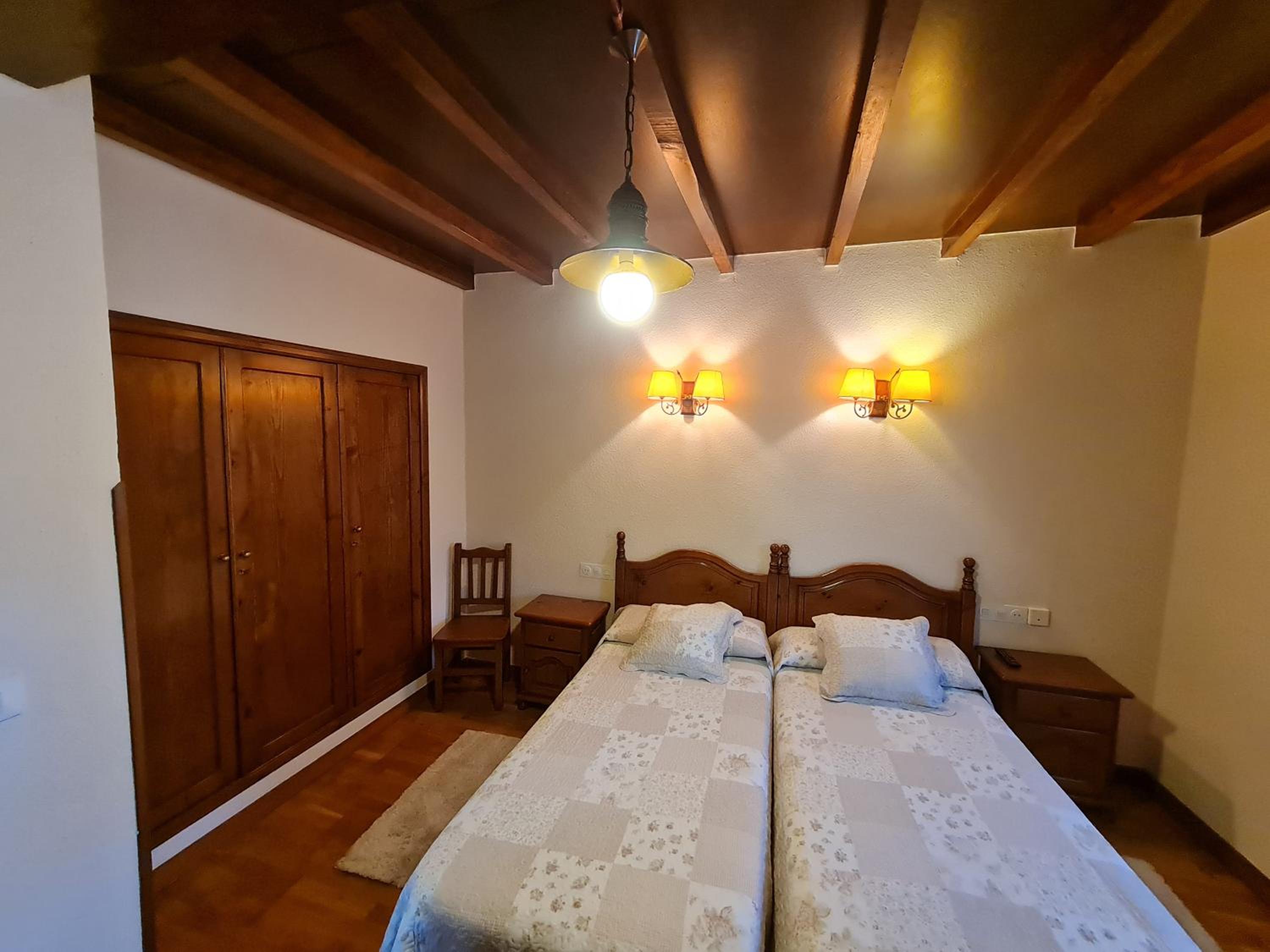 Twin Room - Photo 1