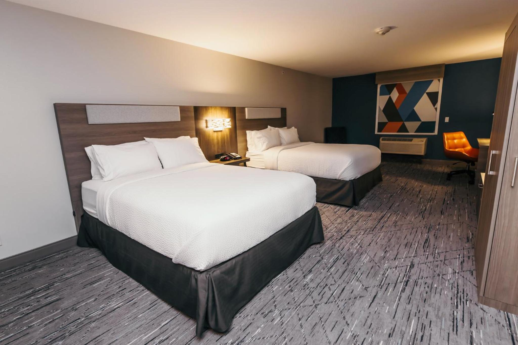 Standard Queen Room with Two Queen Beds - Photo 1