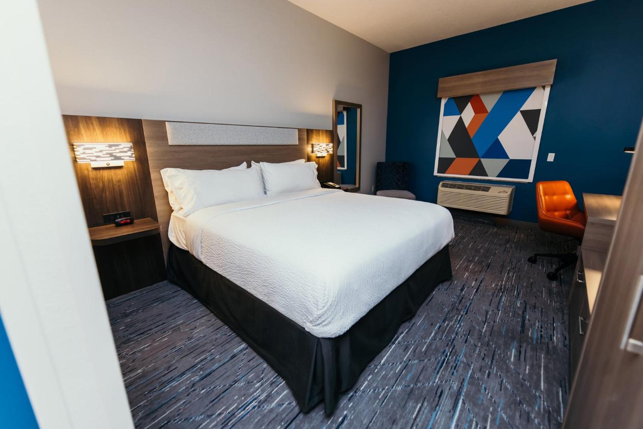 Standard King Room - Photo 1