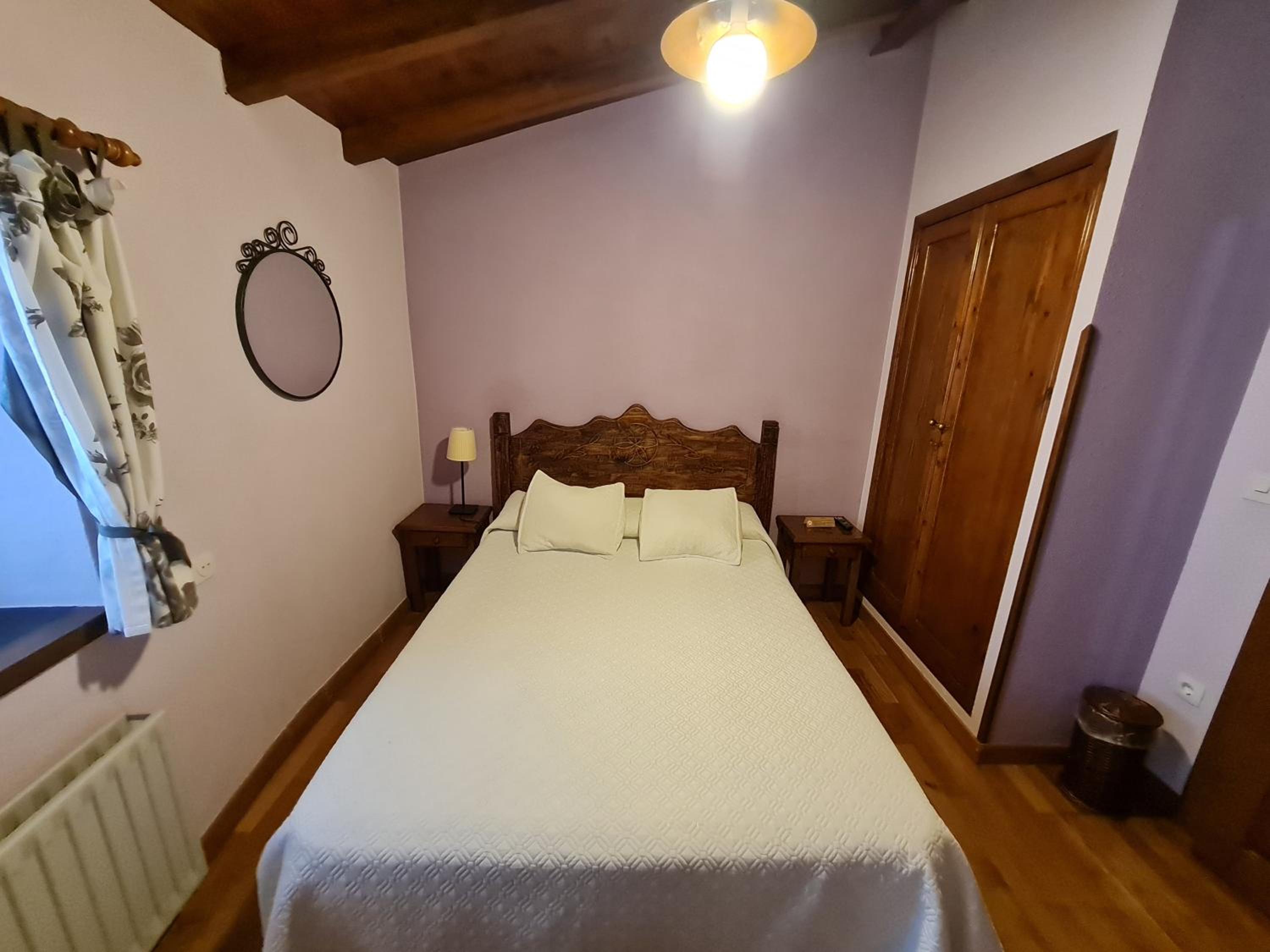 Classic Single Room with Shower photo 3