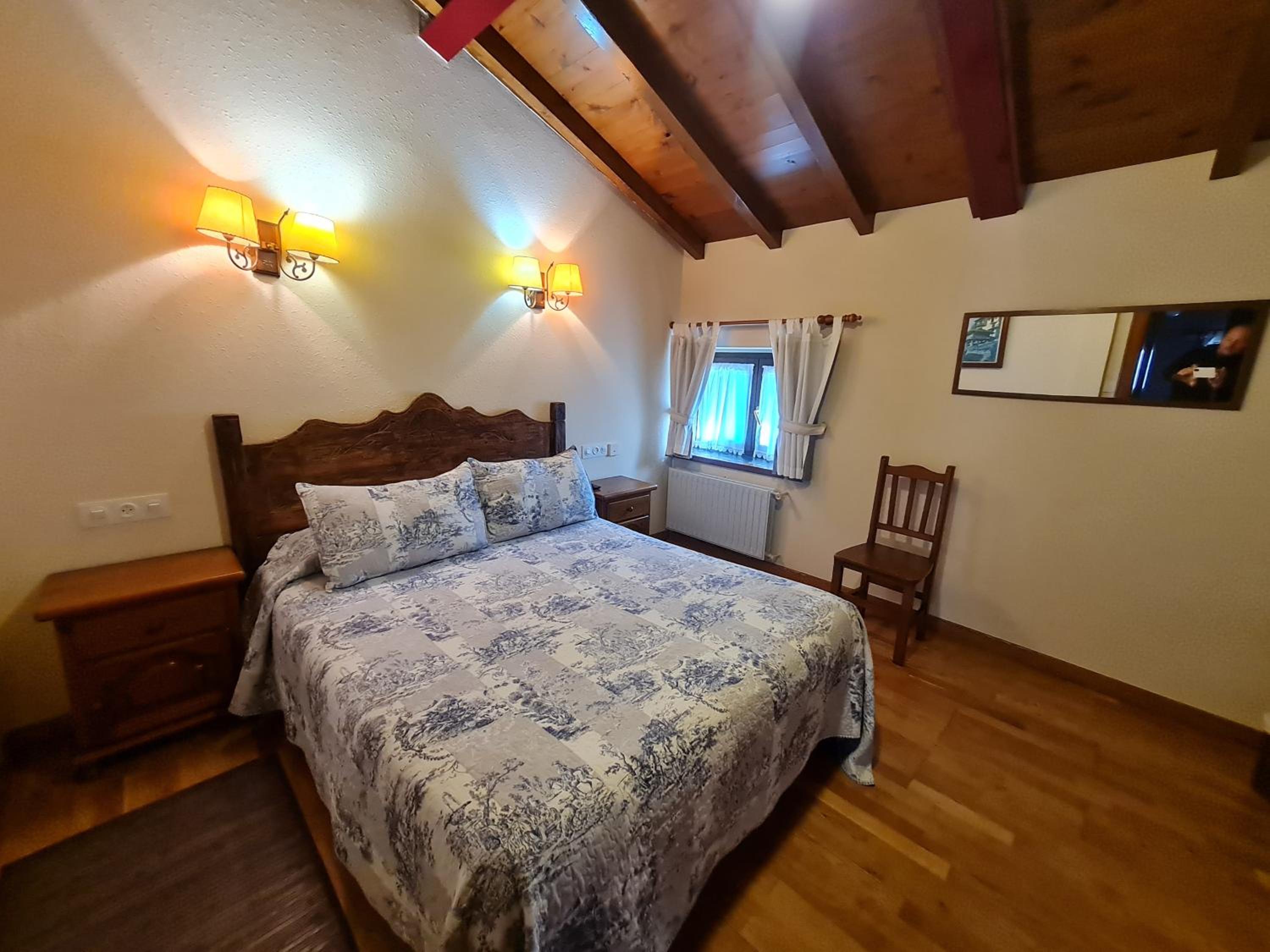 Double Room - Photo 9