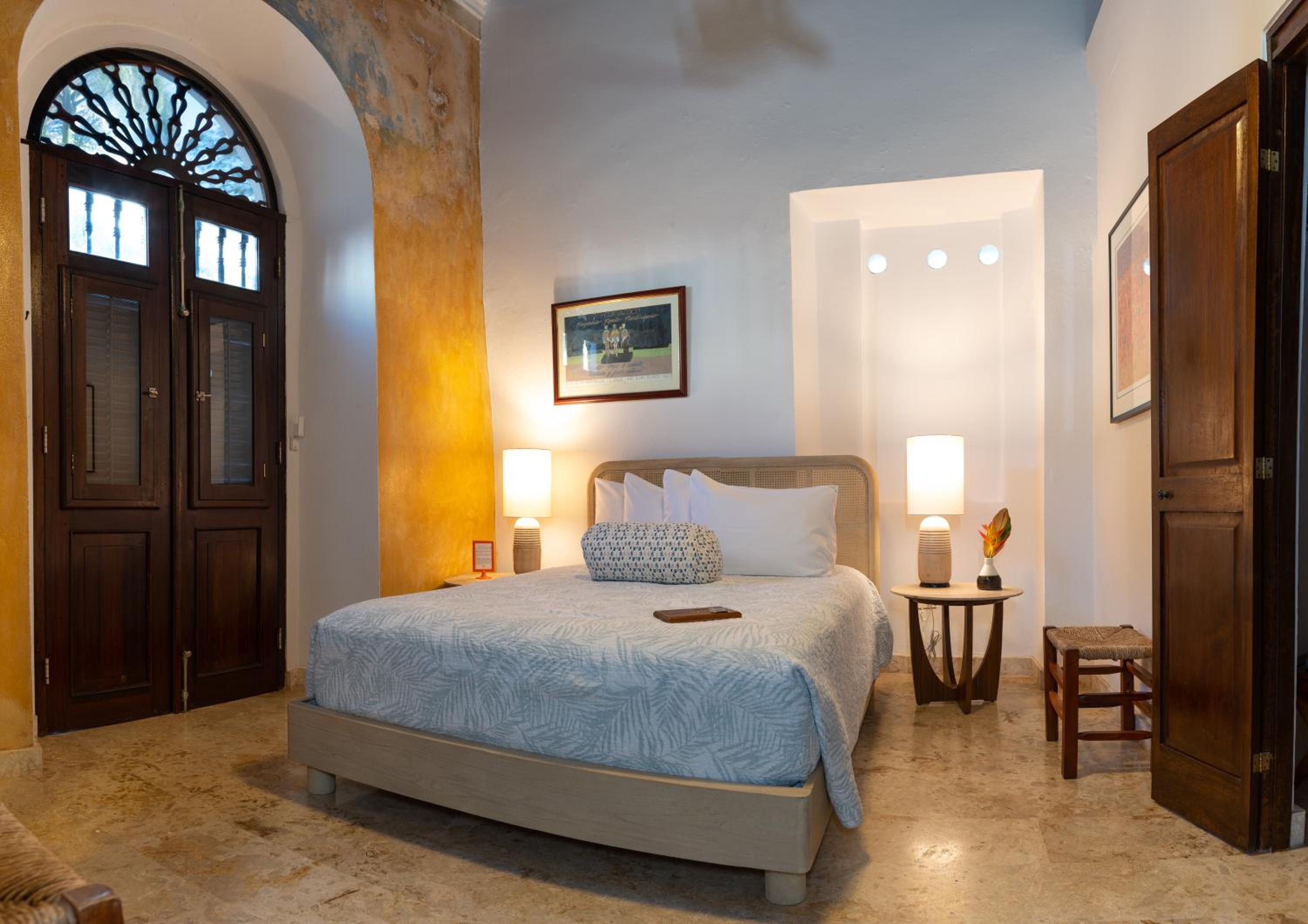Deluxe Queen Room