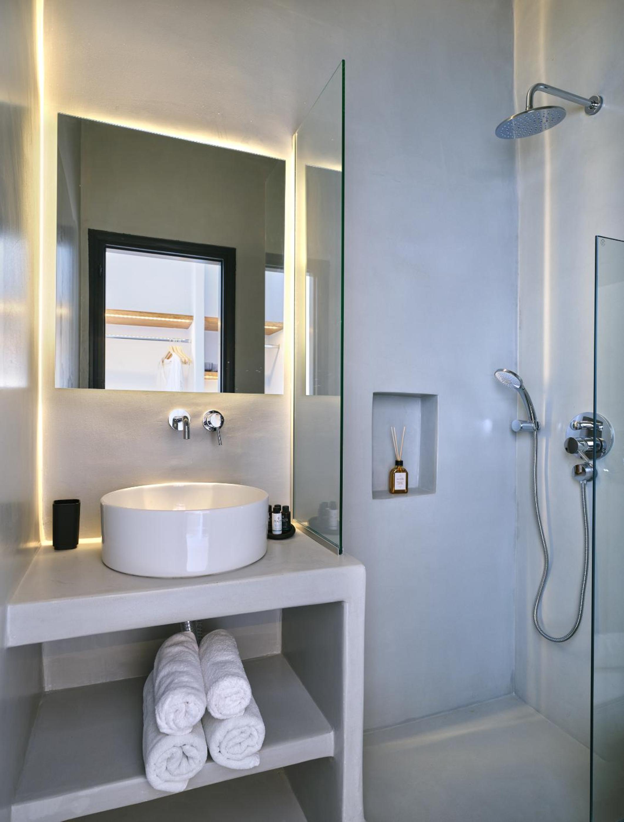 Double Room with Sea View - Photo 8