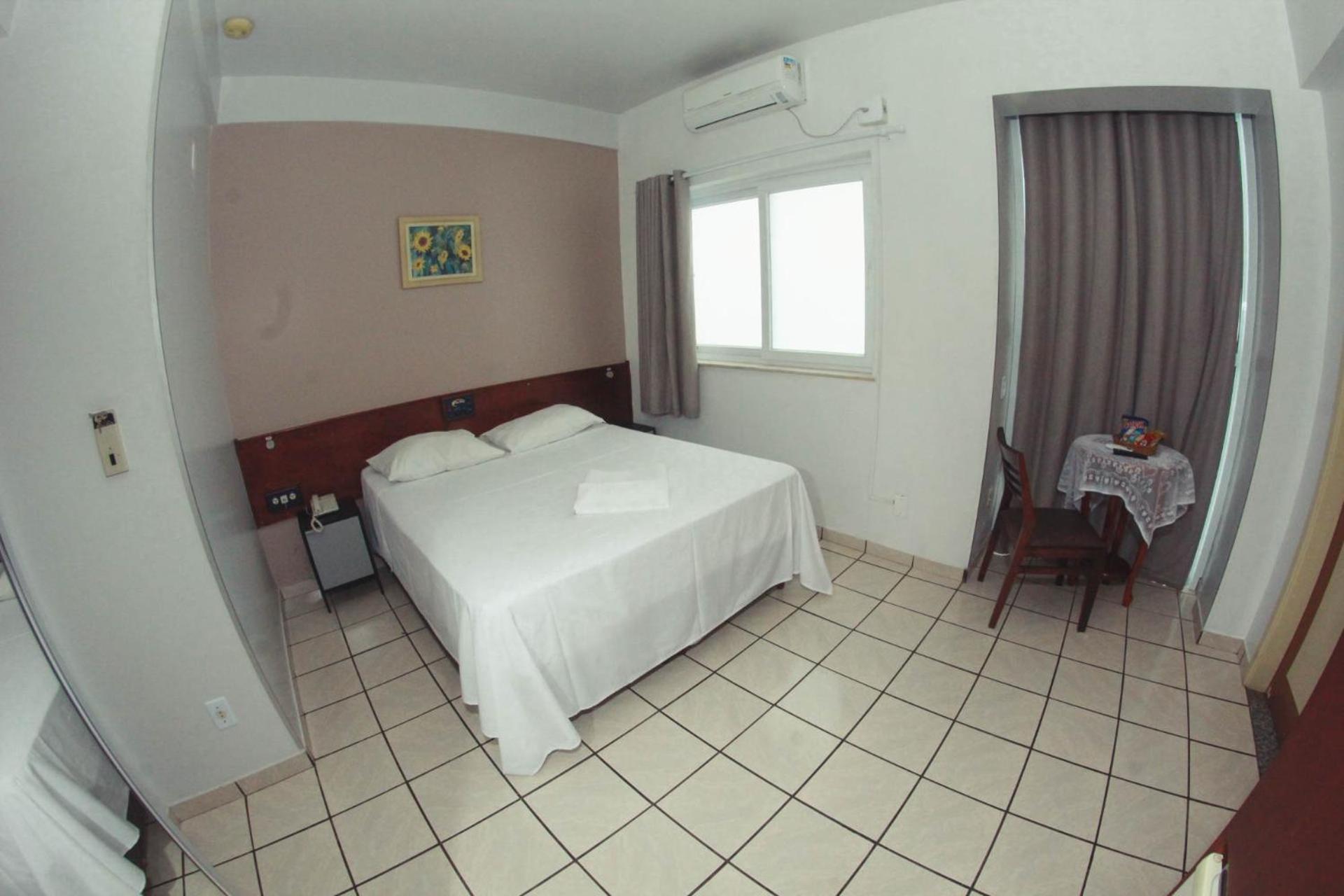 Deluxe Queen Suite photo 2