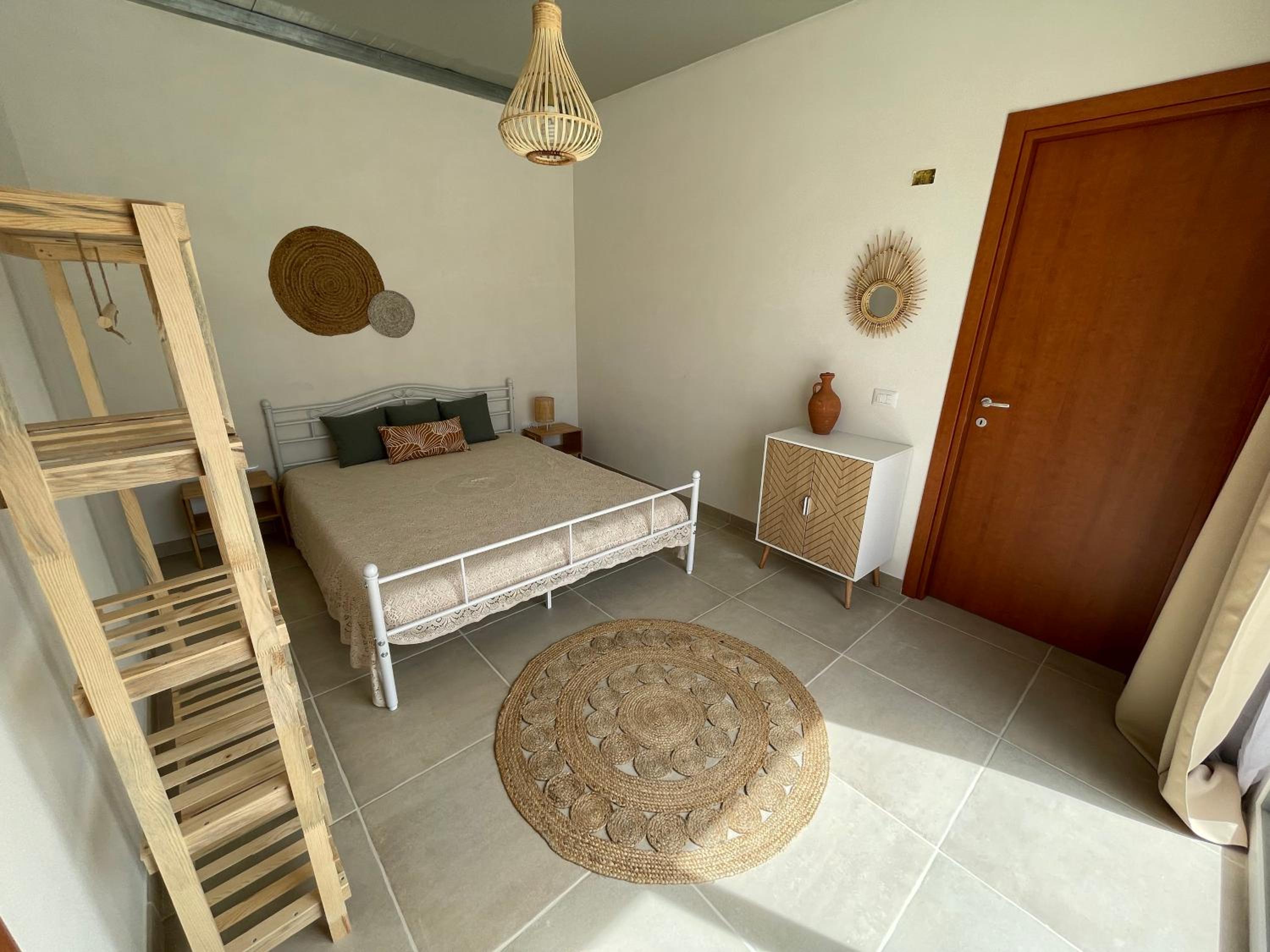 Four-Bedroom House photo 1