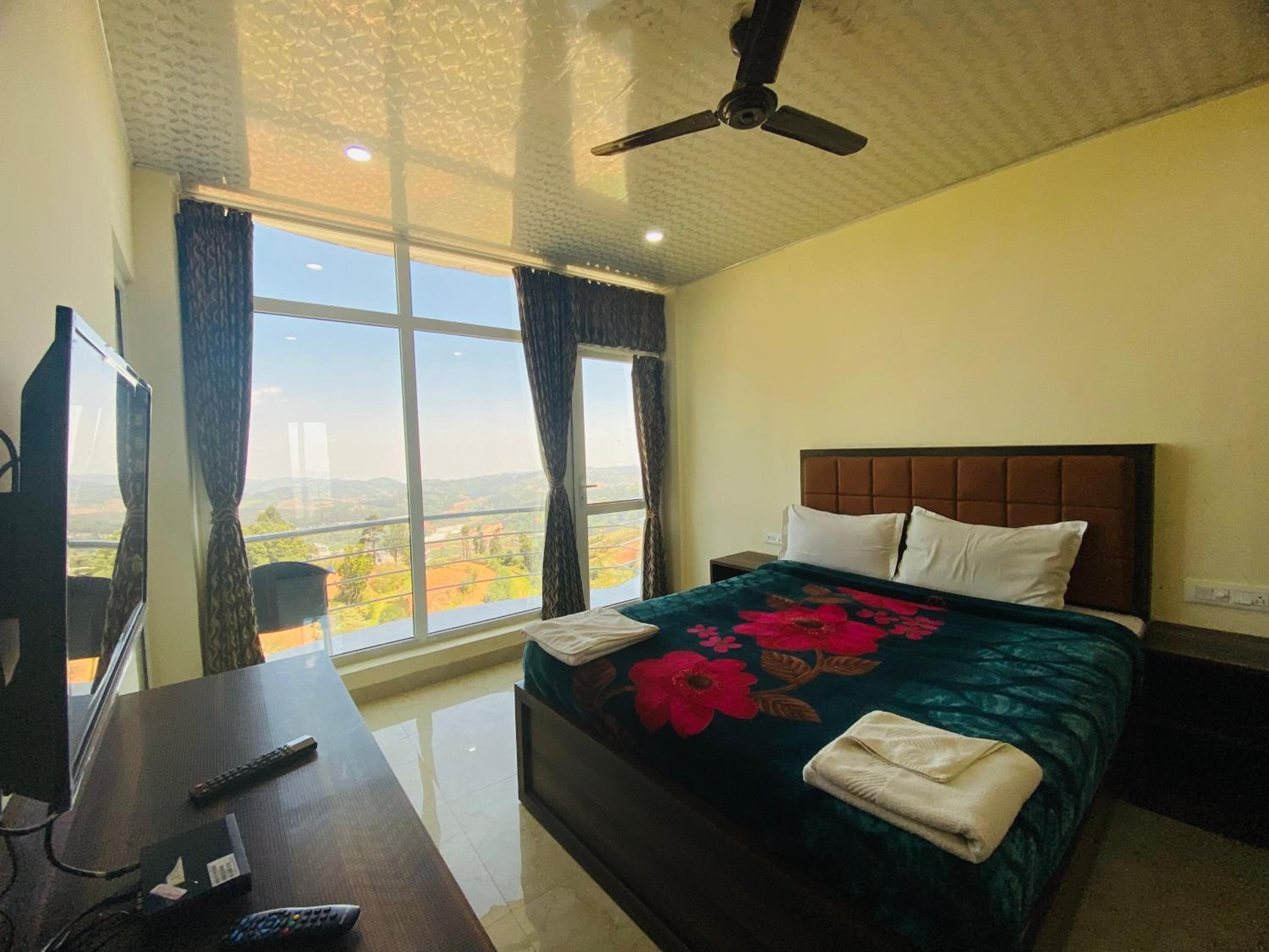 Apartment With Balcony