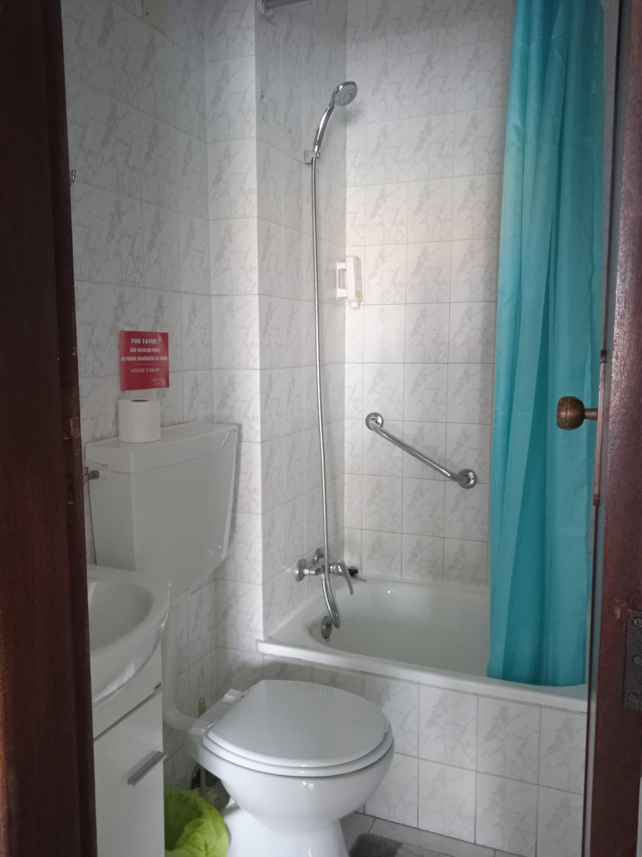 Double Room with Private Bathroom - Photo 5