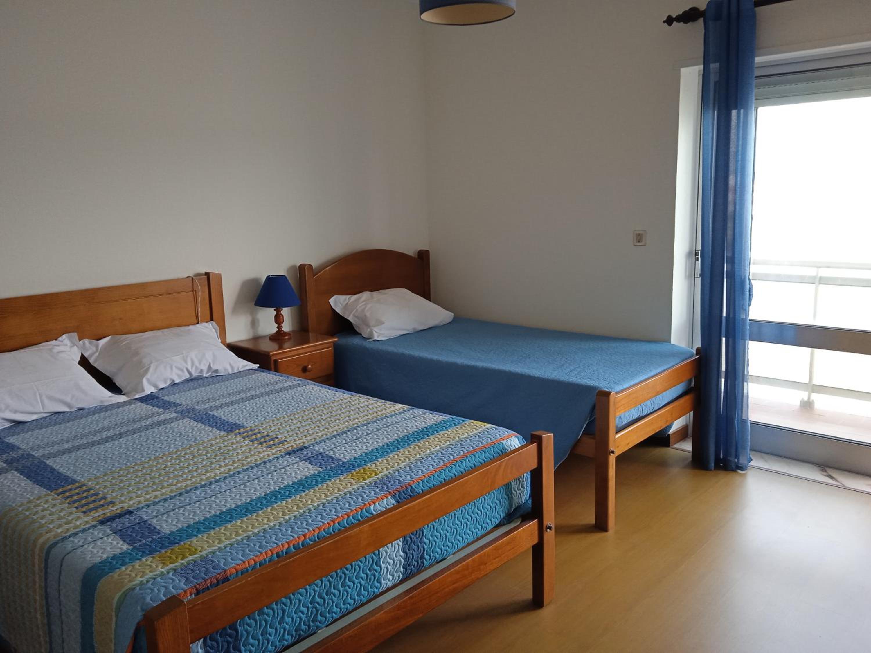 Triple Room with Bathroom - Photo 5