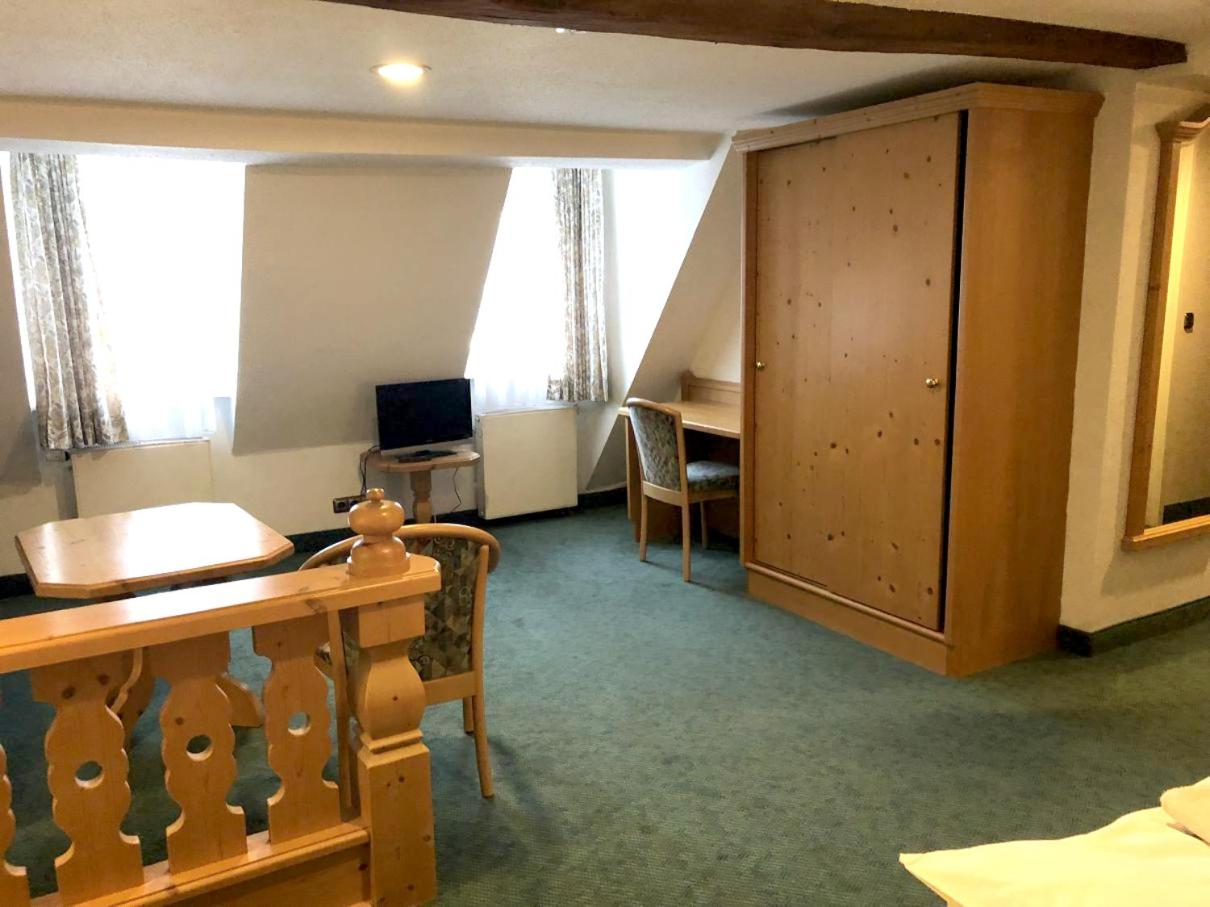 Double Room With Private Bathroom photo 3