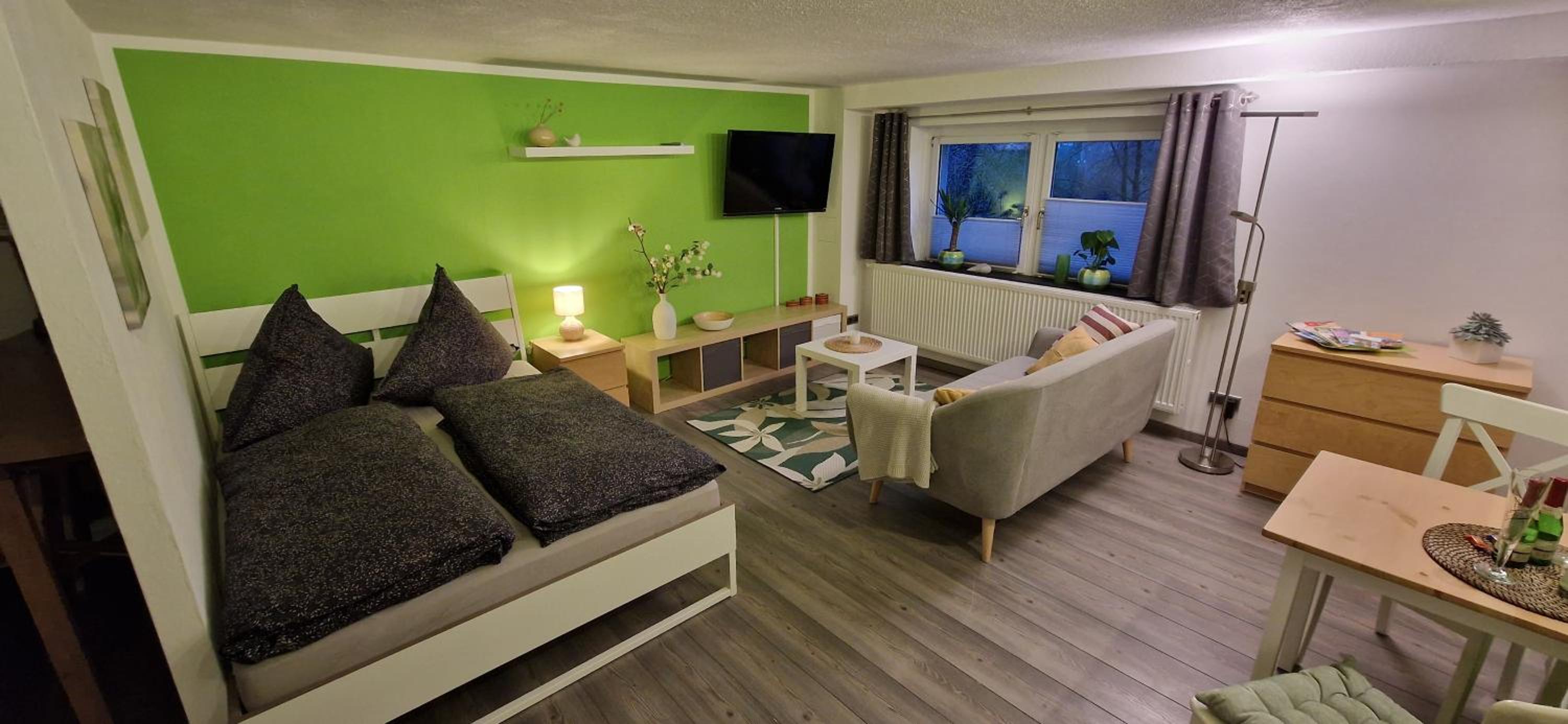 One-Bedroom Apartment photo 1