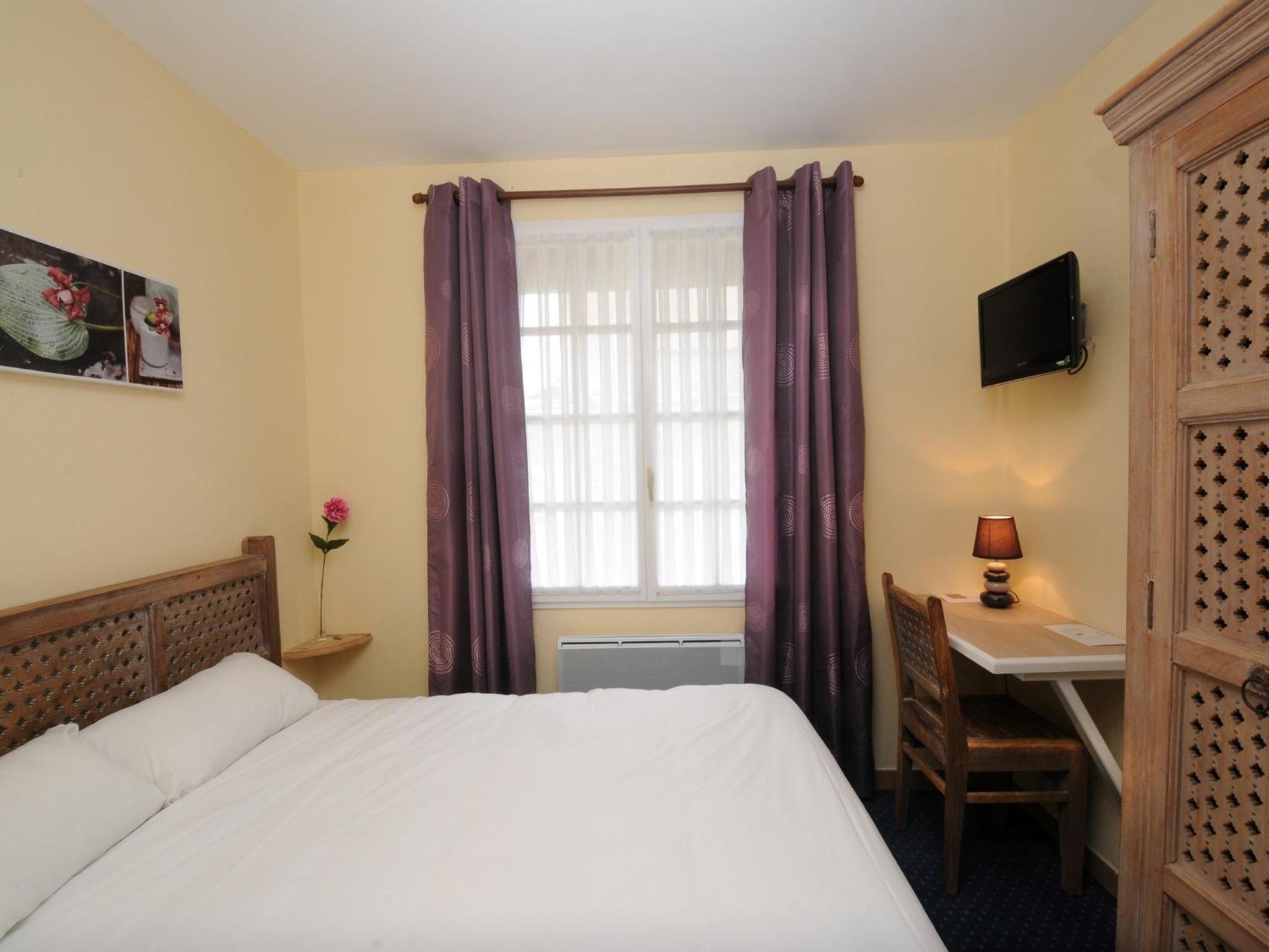 Double Room - Photo 2