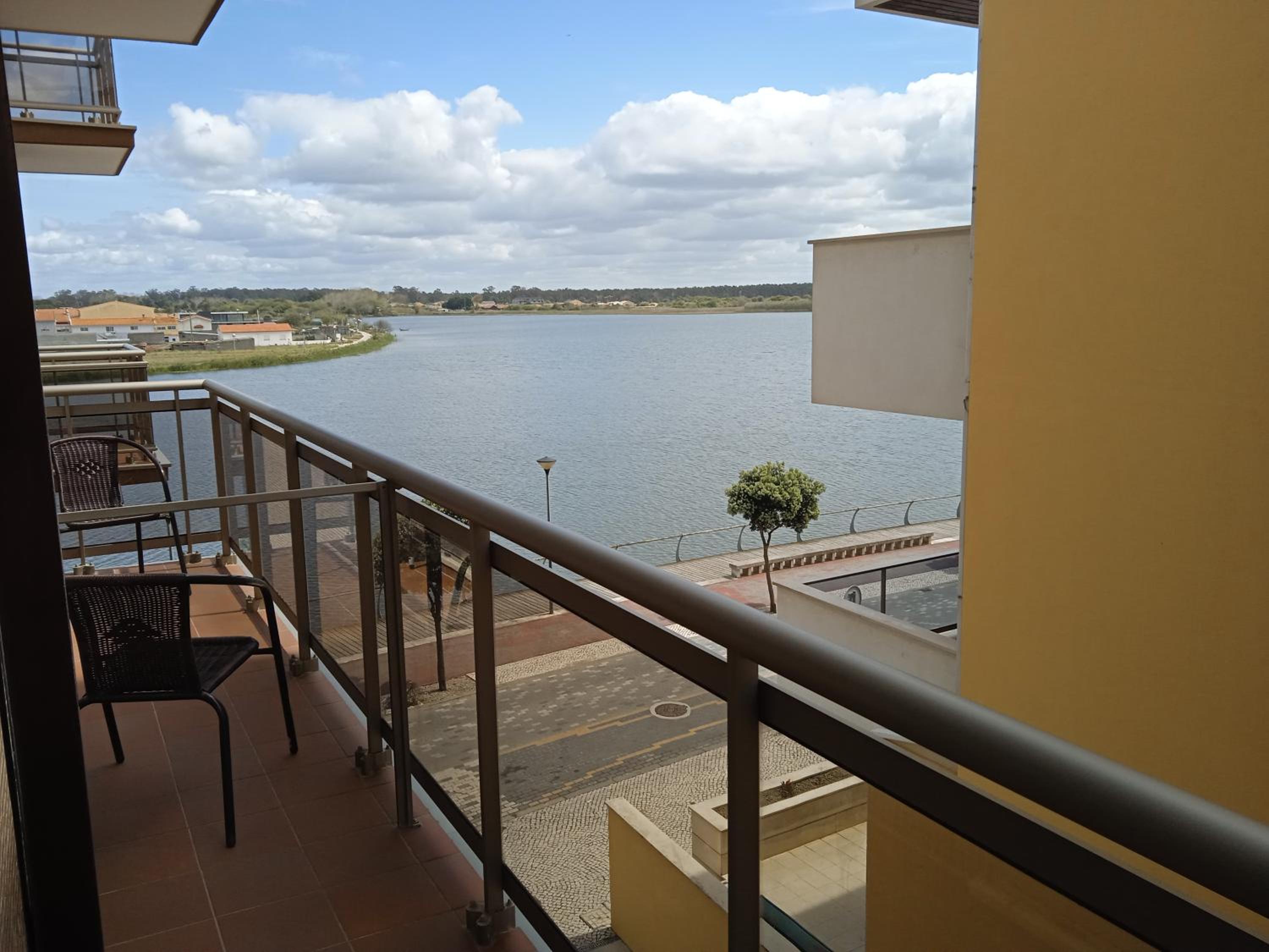 Double Room with Balcony - Photo 8
