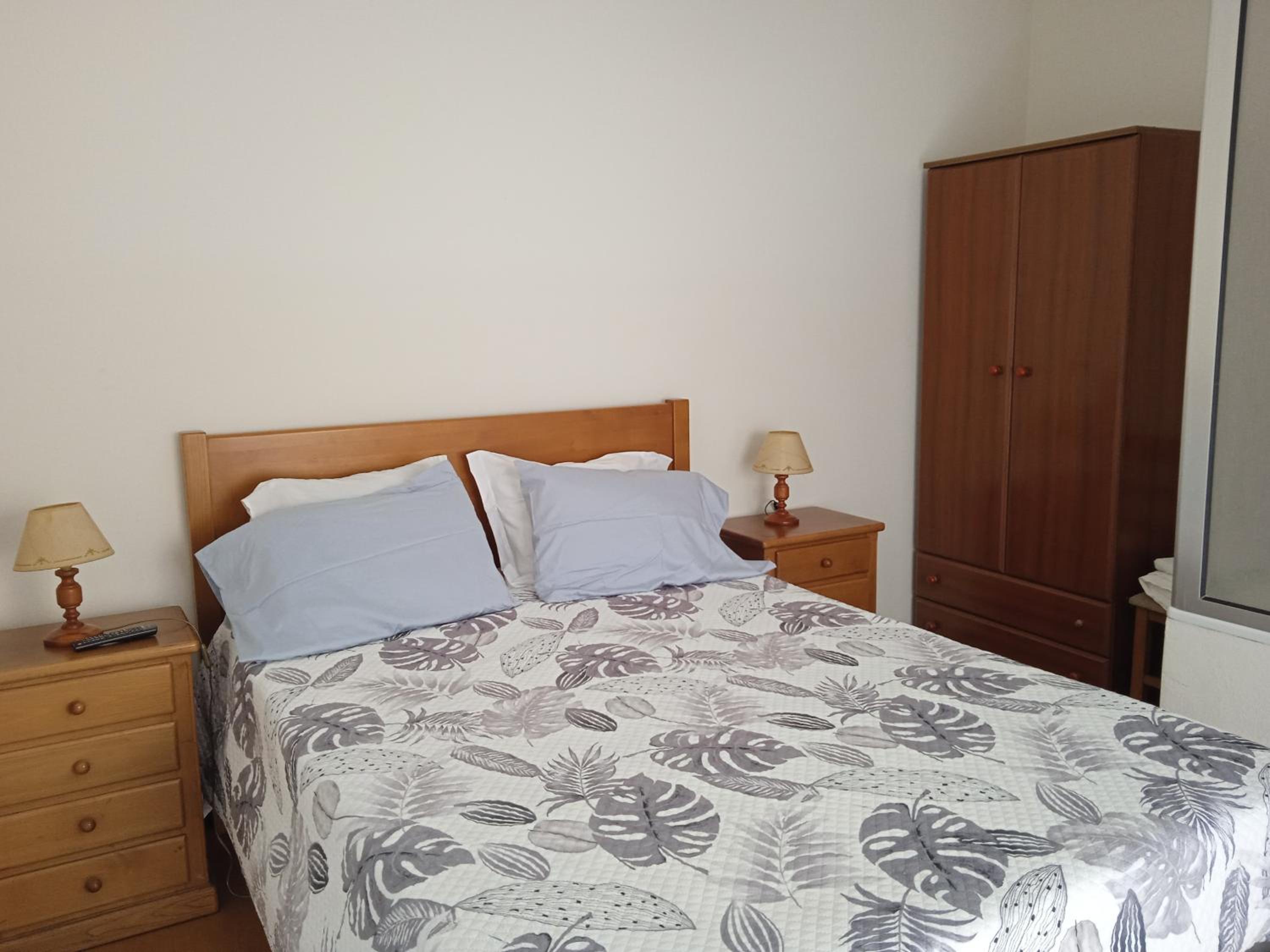 Double Room with Balcony - Photo 4