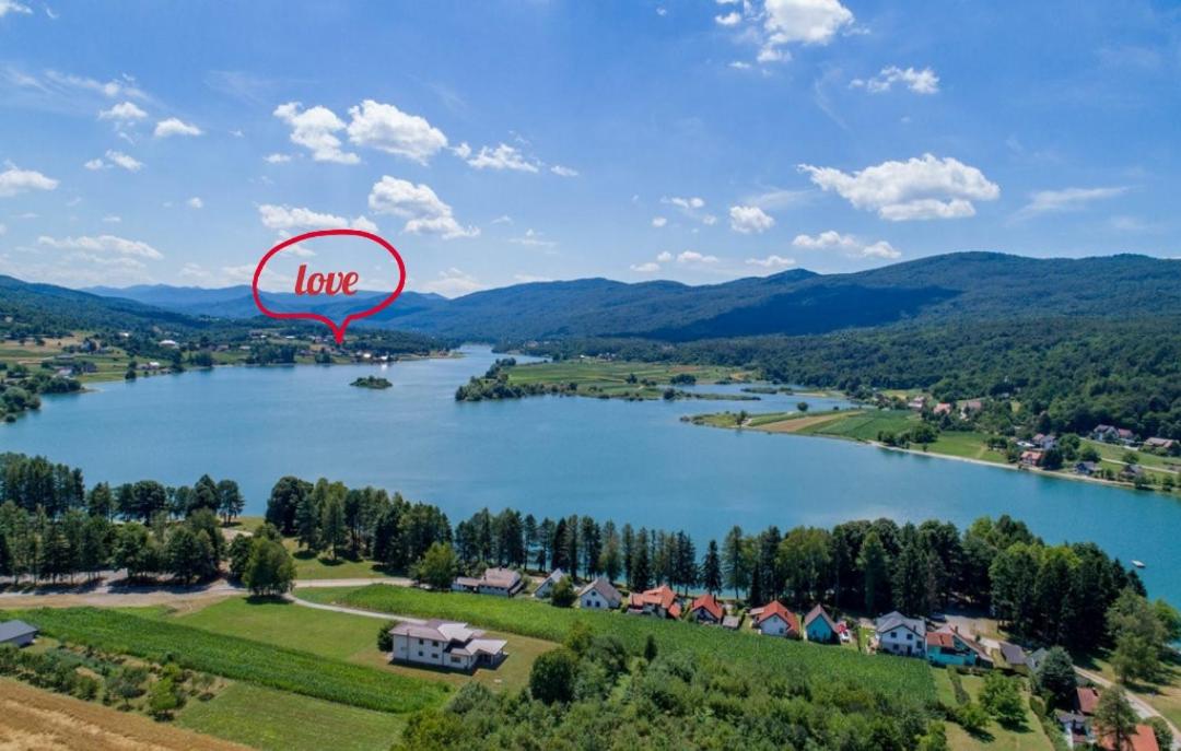 Apartment with Lake View - Photo 39
