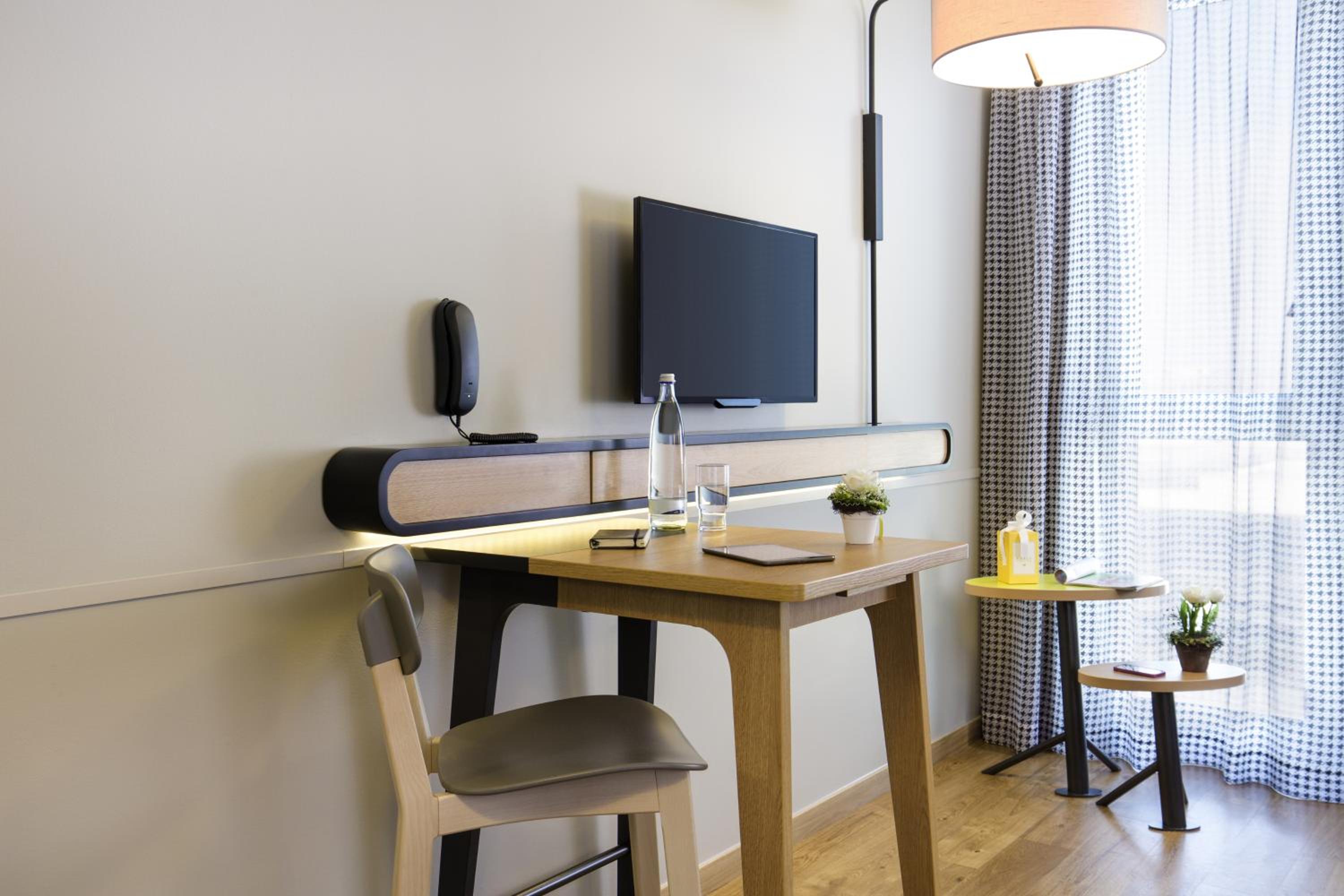 One-Bedroom Apartment (4 Adults)