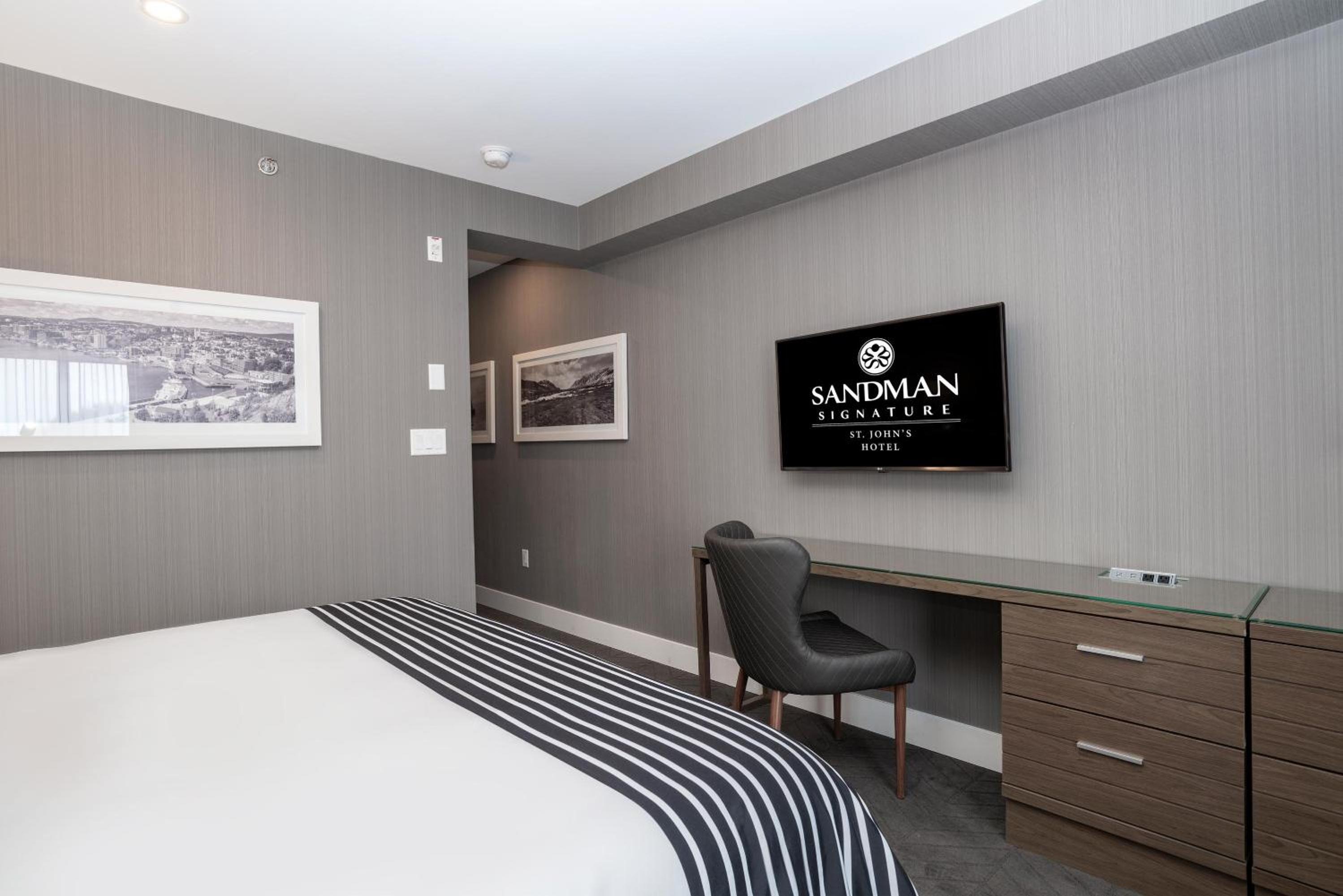 Standard Room, 1 King Bed