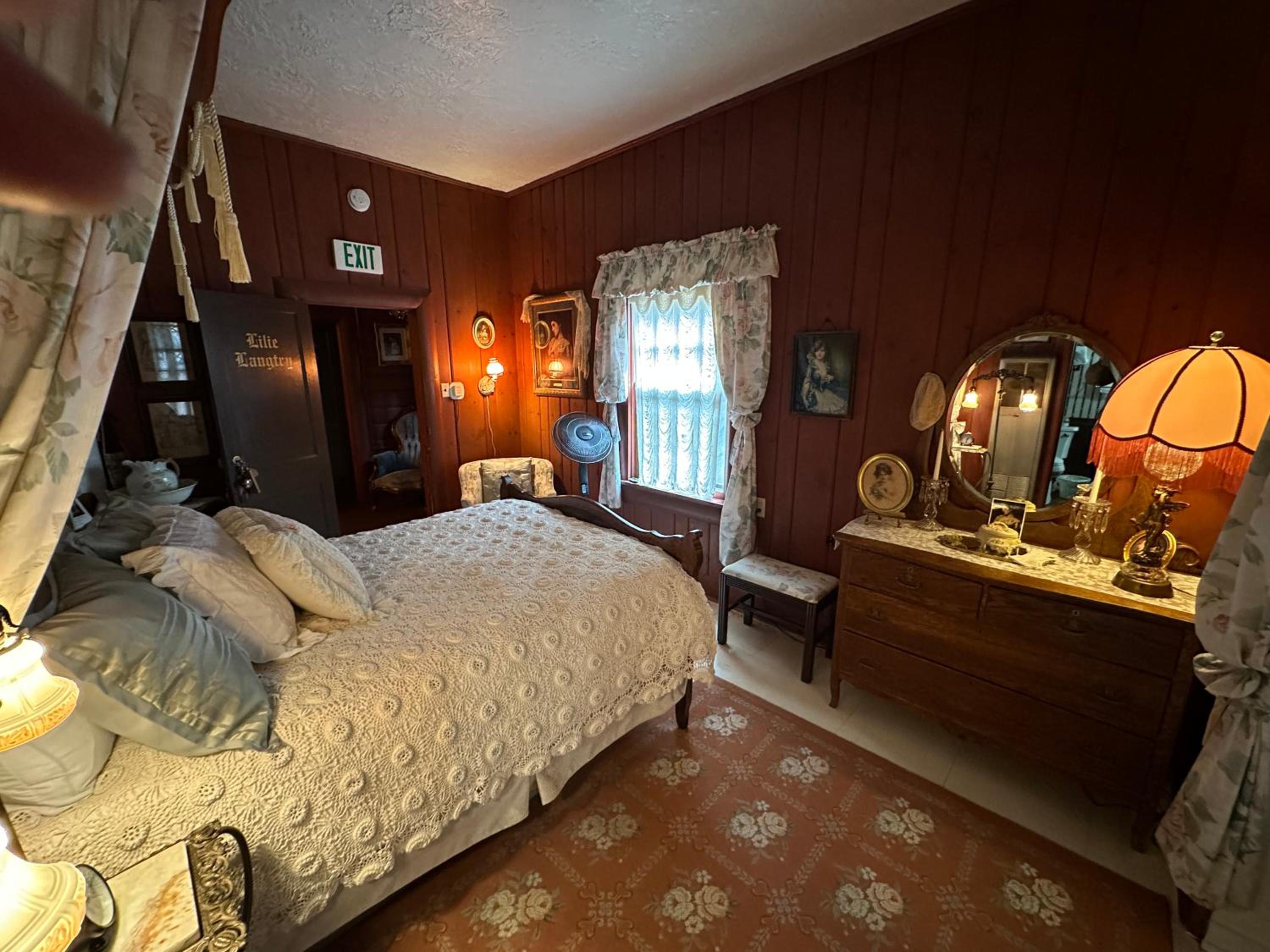 Double Room with Patio photo 3