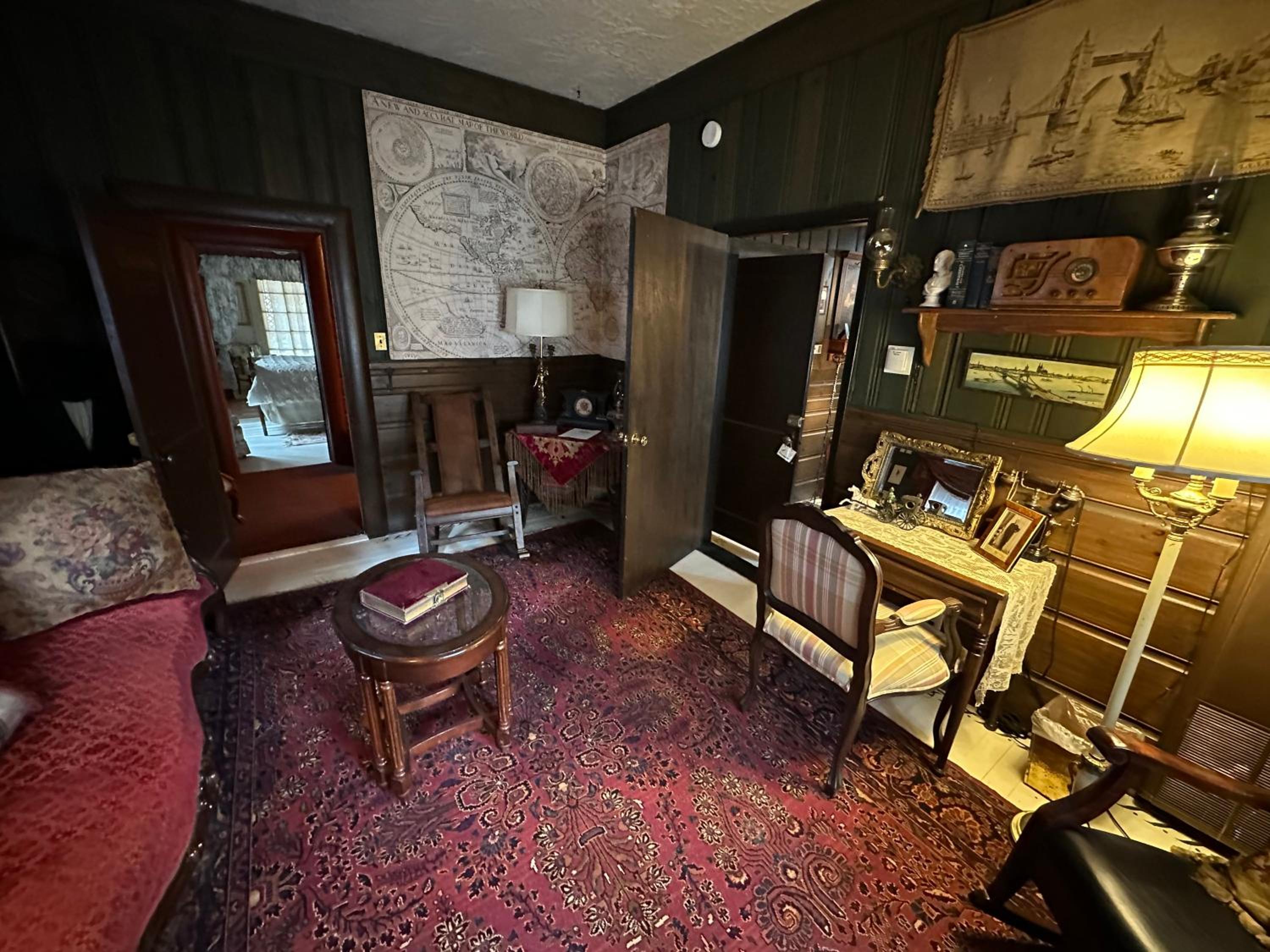 Queen Suite photo 3