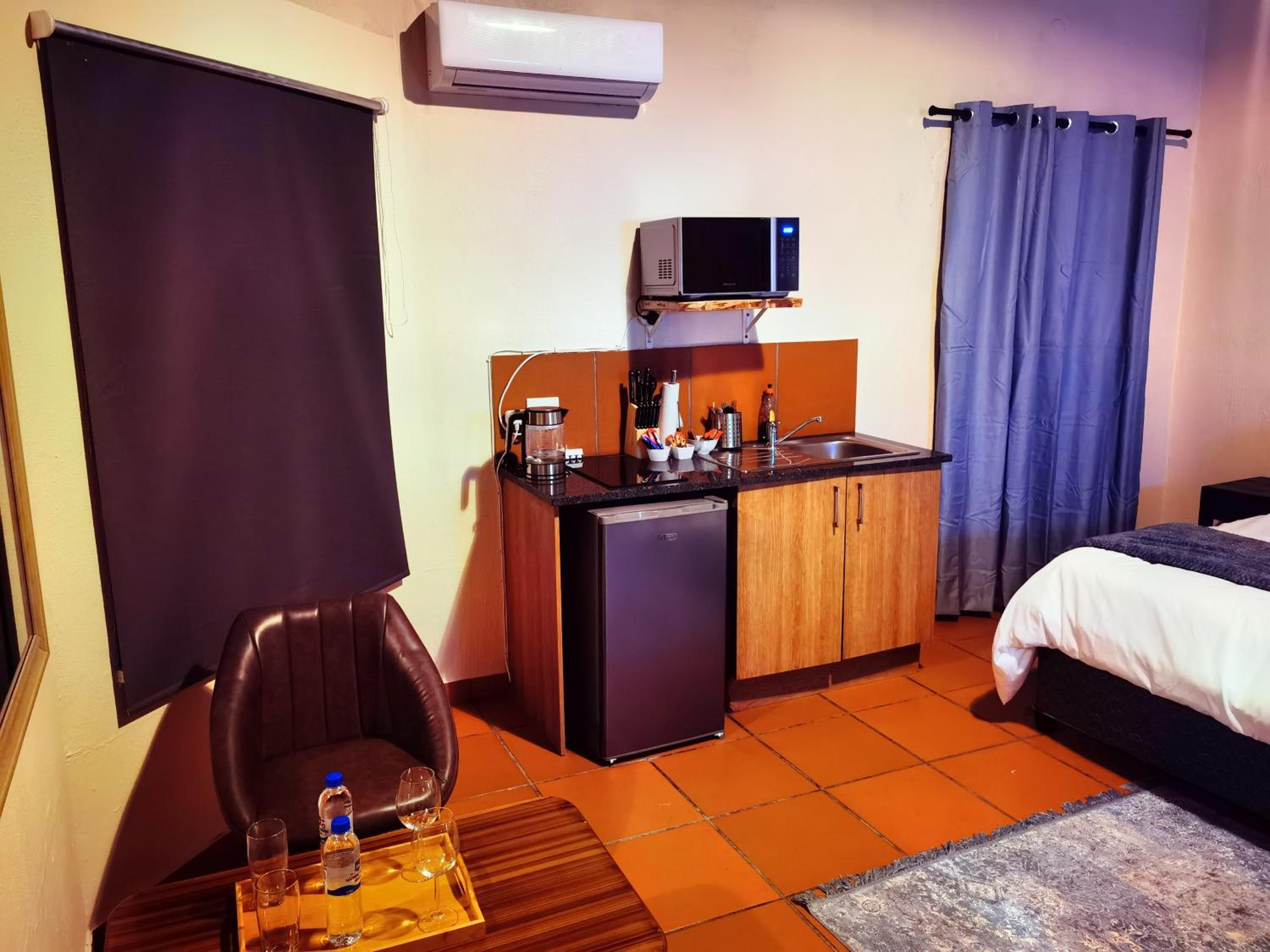 Double Room - Photo 4