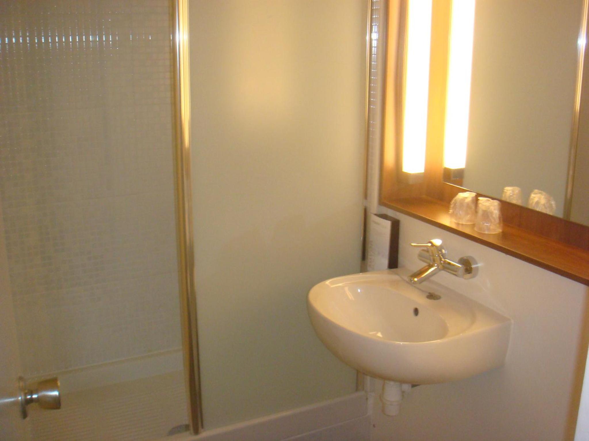 Triple Room (2 Single Beds, 1 Child Bed) photo 2